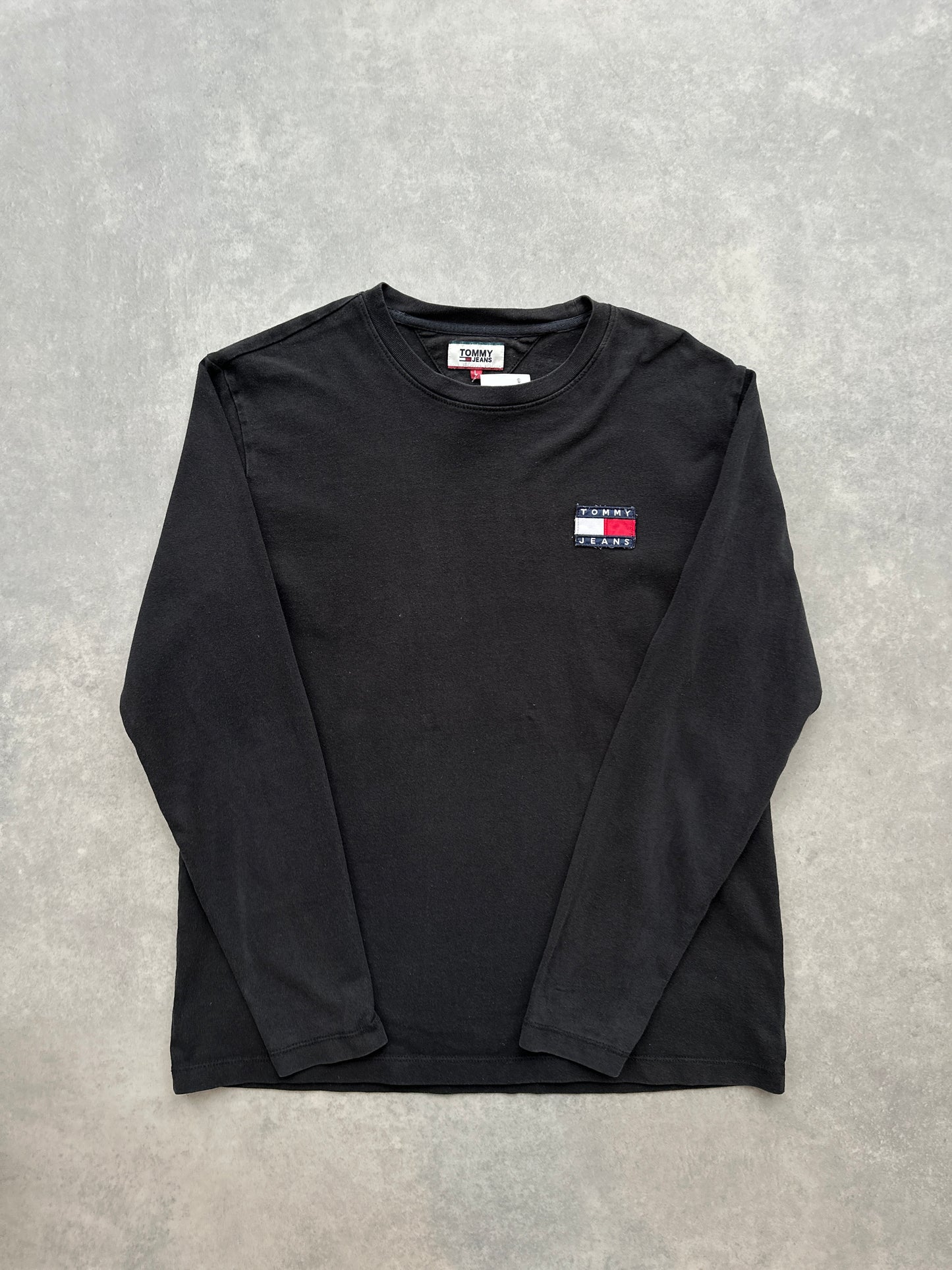 Tommy Jeans muška crna basic majica (M)