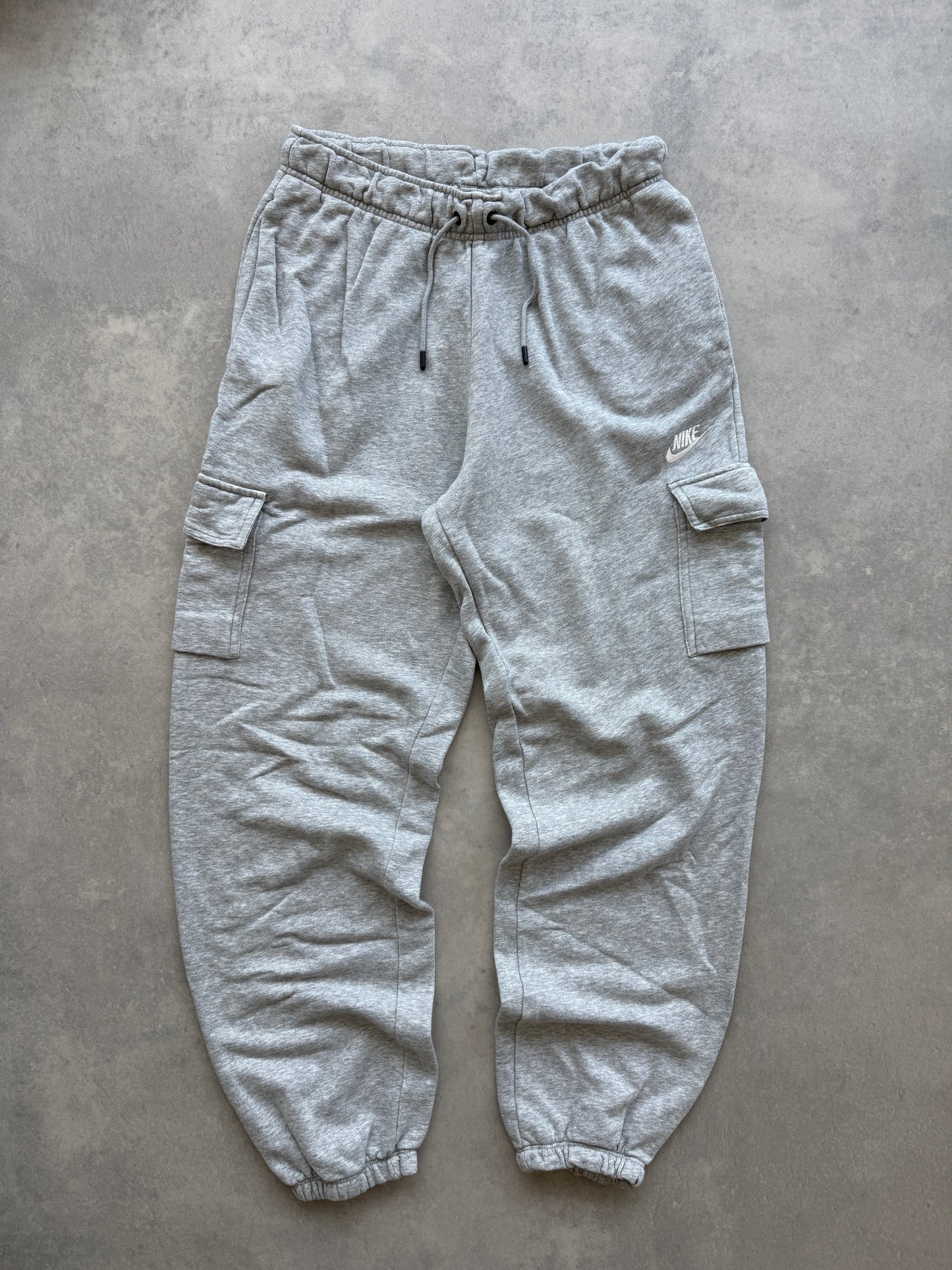 Nike muška siva cargo trenerka (S)