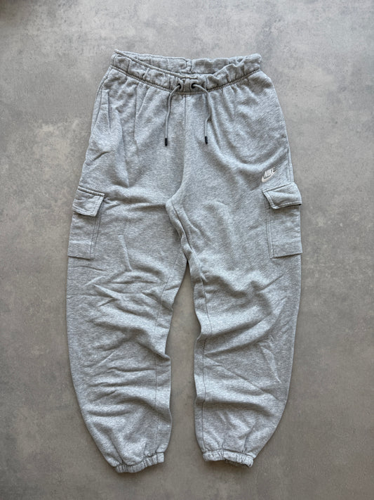 Nike muška siva cargo trenerka (S)