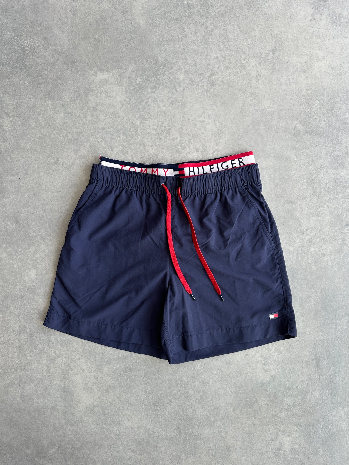 Tommy Hilfiger navy muški šorc za kupanje (S)