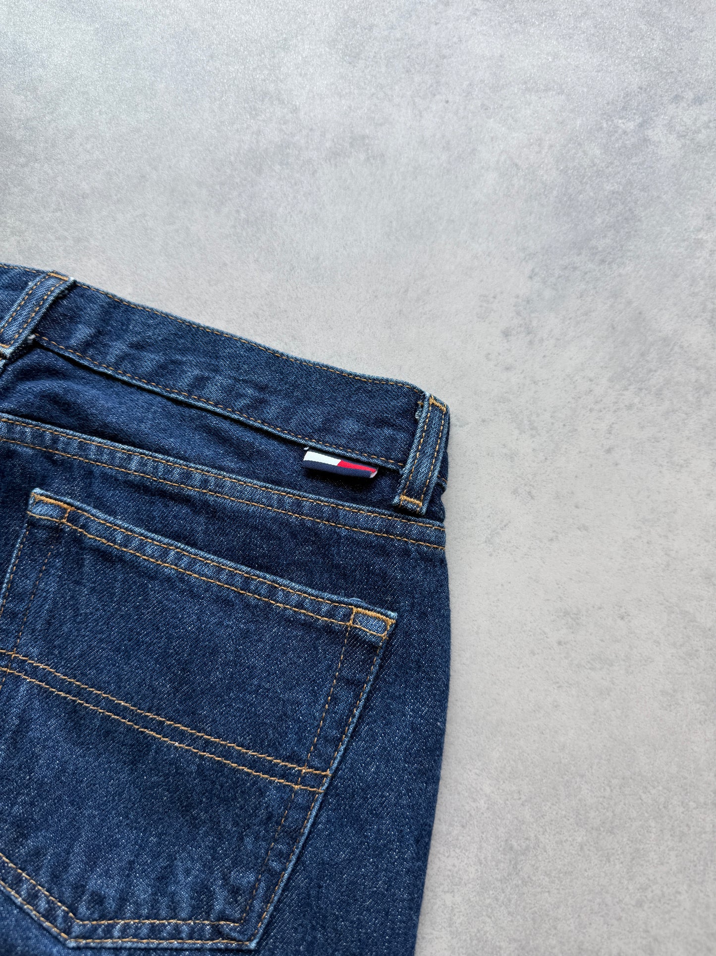 Tommy Jeans ženske flared farmerke (S)