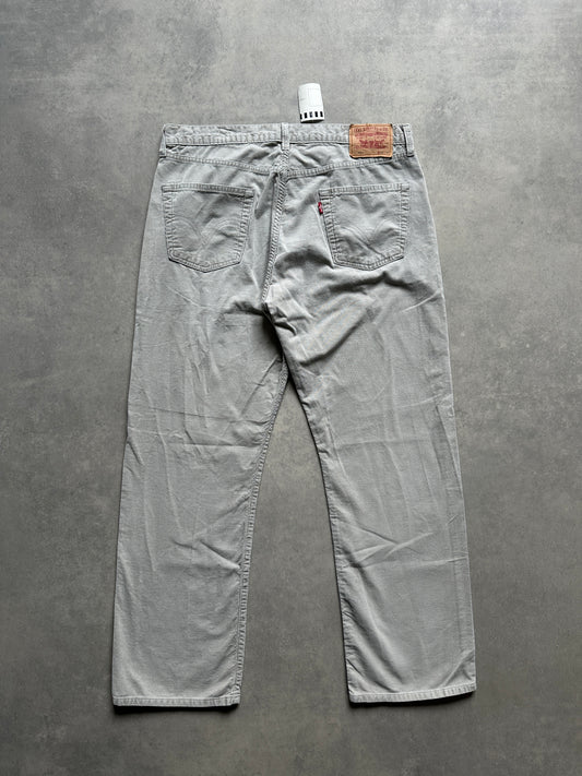 Levis 401 muške hlace (38x32)