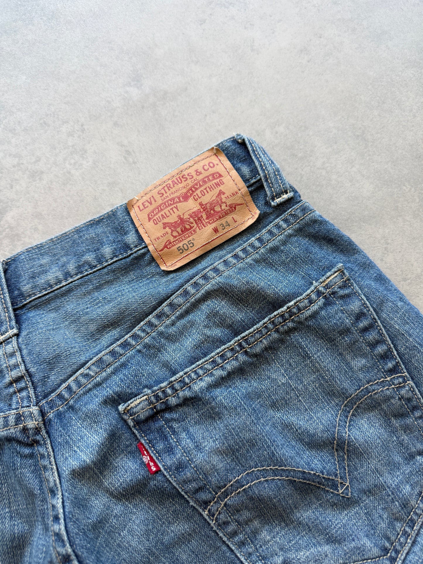 Levis 505 relaxed fit muški teksas šorc (M)