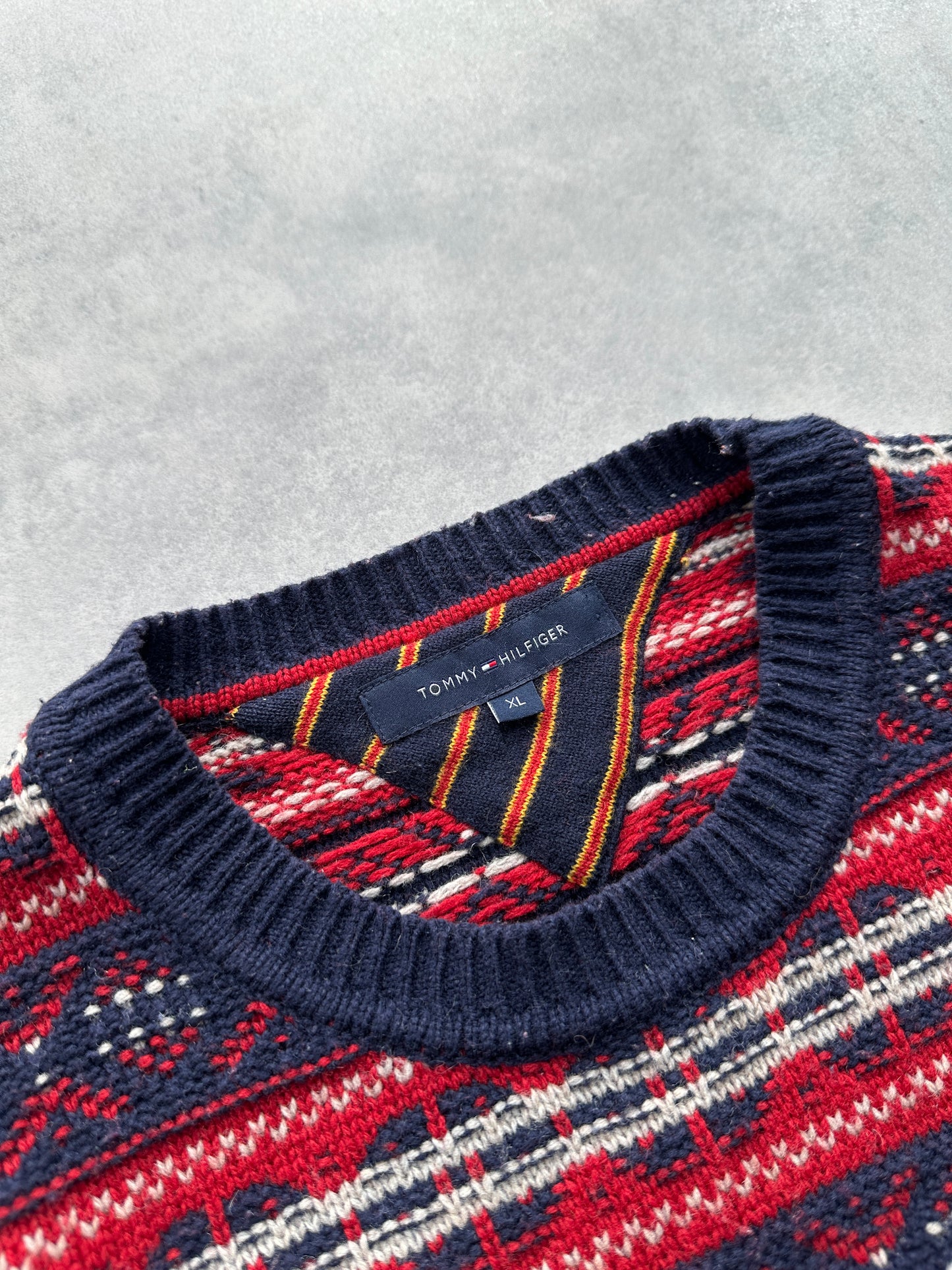 Tommy Hilfiger muški džemper (XL)