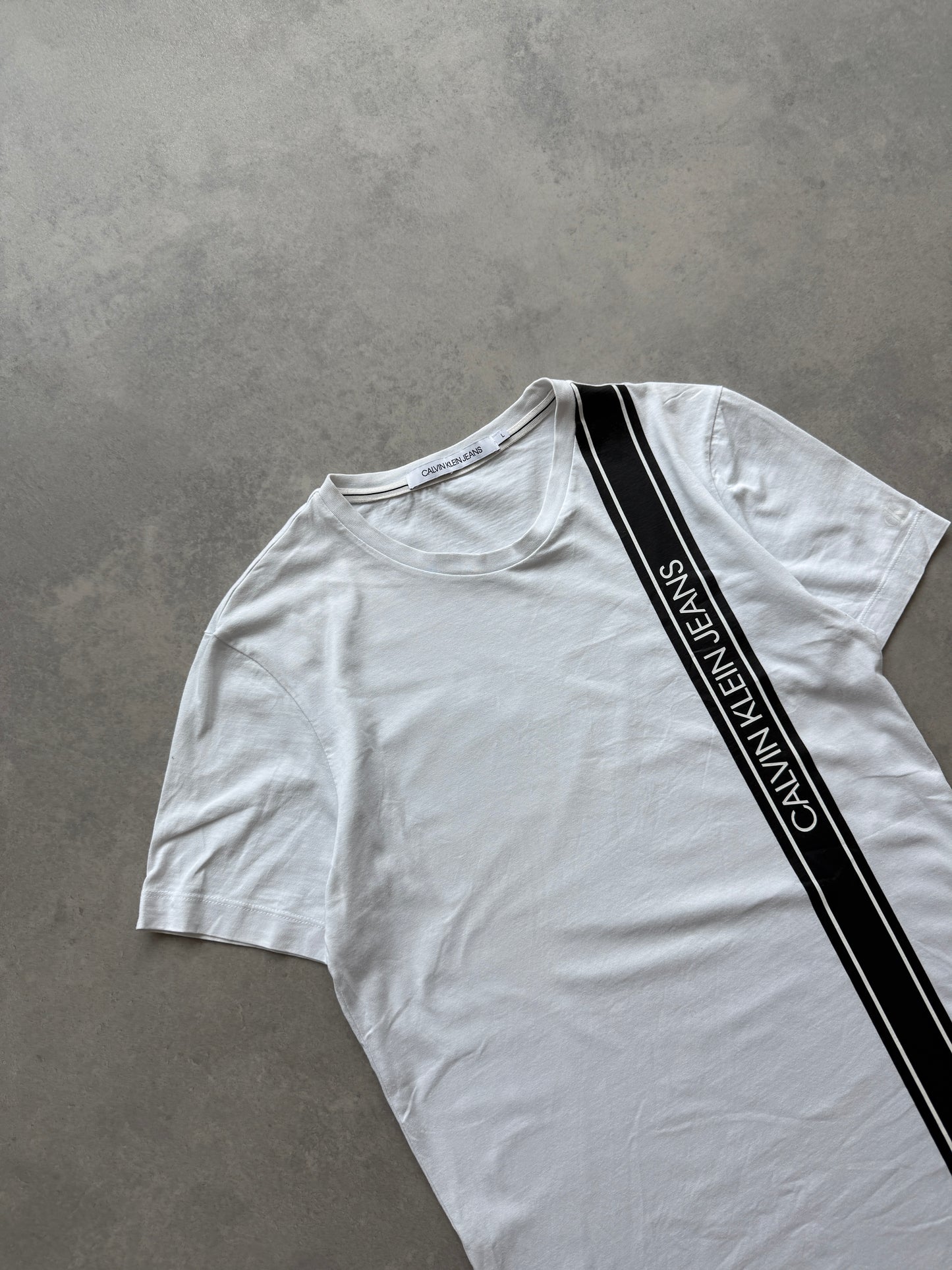 Calvin Klein Jeans muška bijela slim fit majica (L)