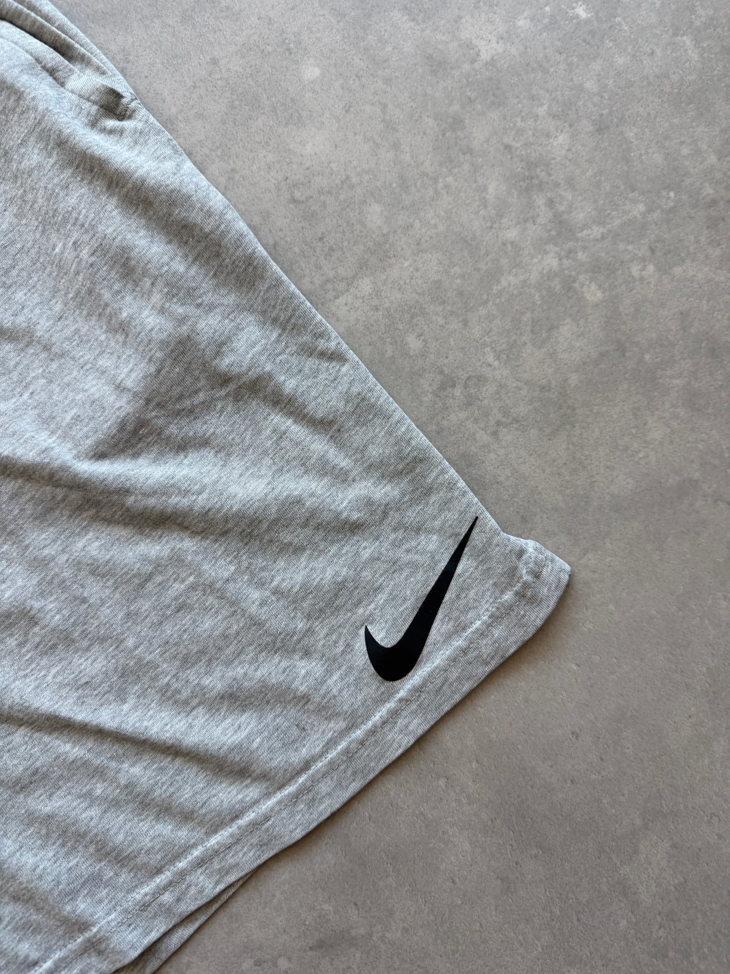 Nike Dri Fit muški basic sivi šorc (L)