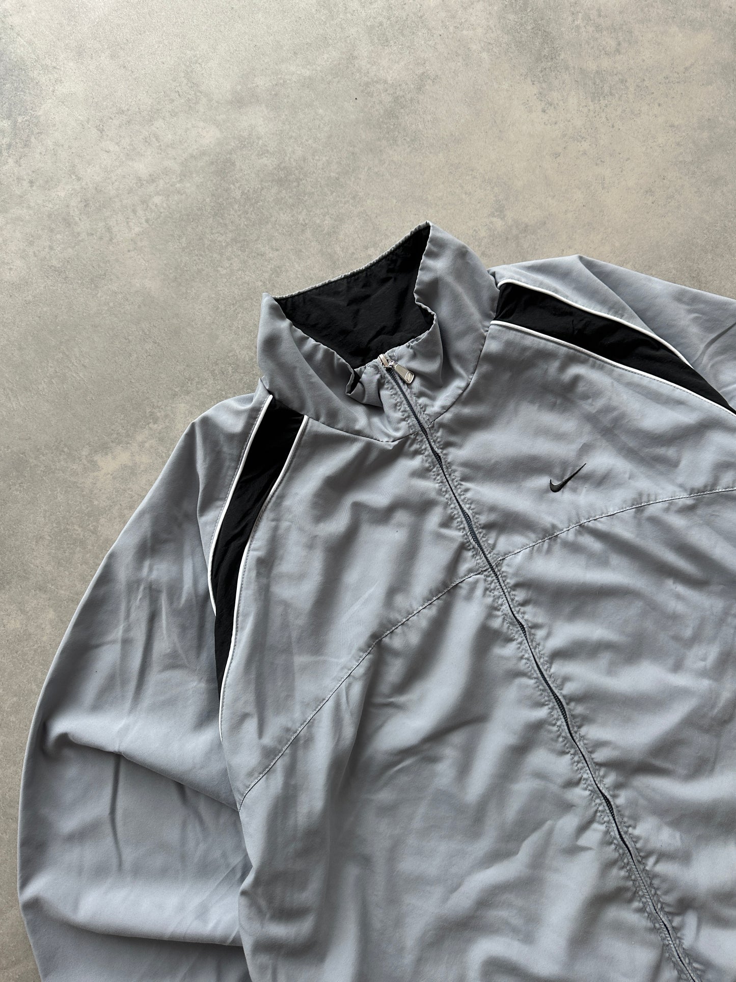 Nike vintage muška siva šuškava dukserica (L)