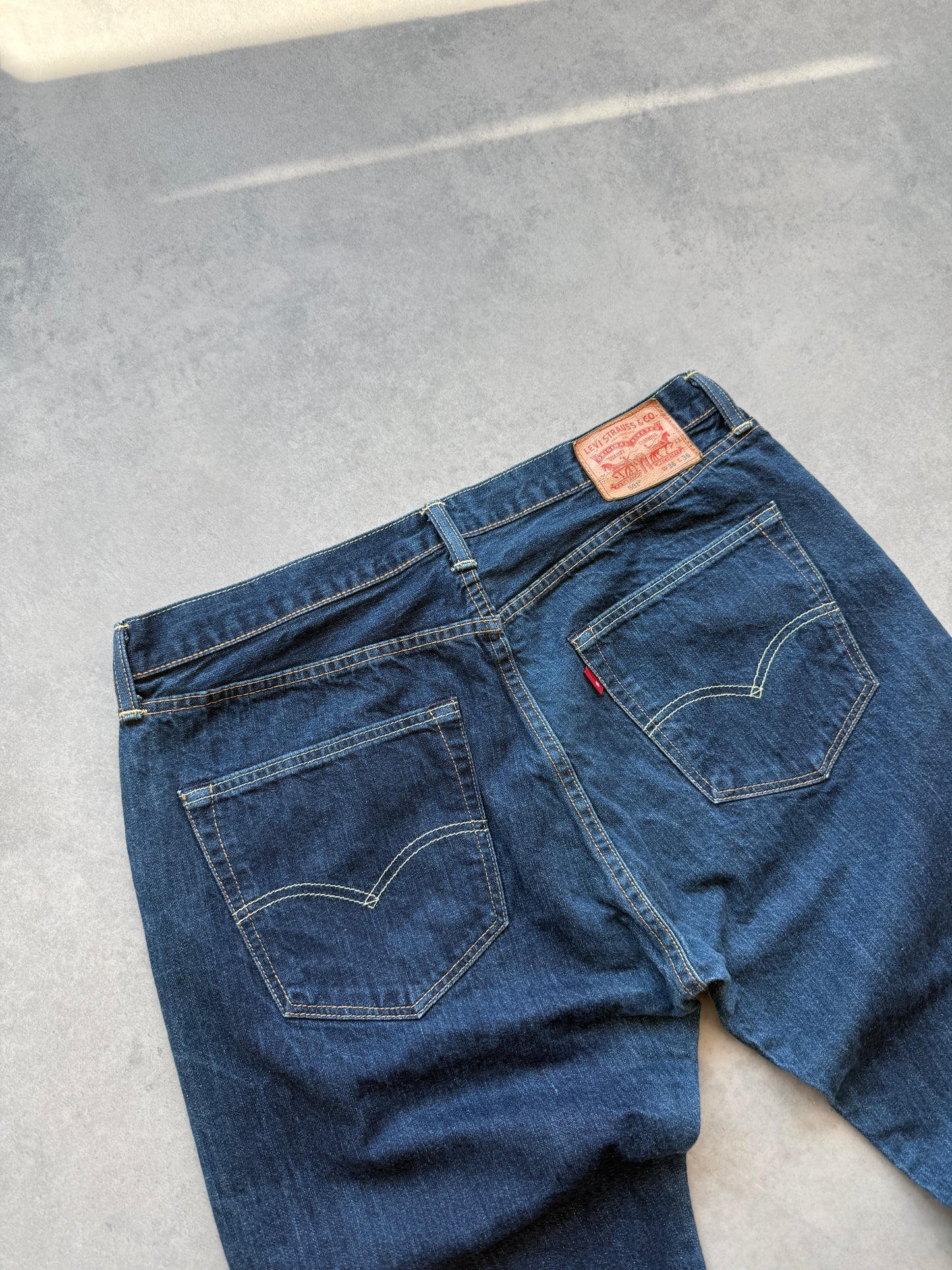 Levis 501 muške tamno plave farmerke (36x36)