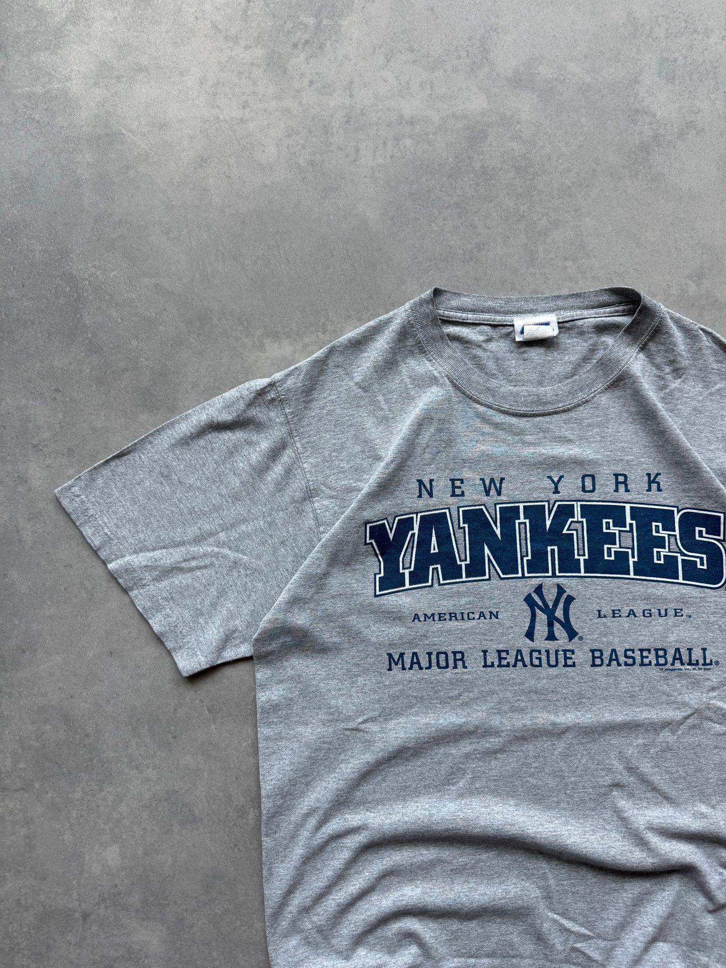 New York Yankees 2000s muška siva majica (M)