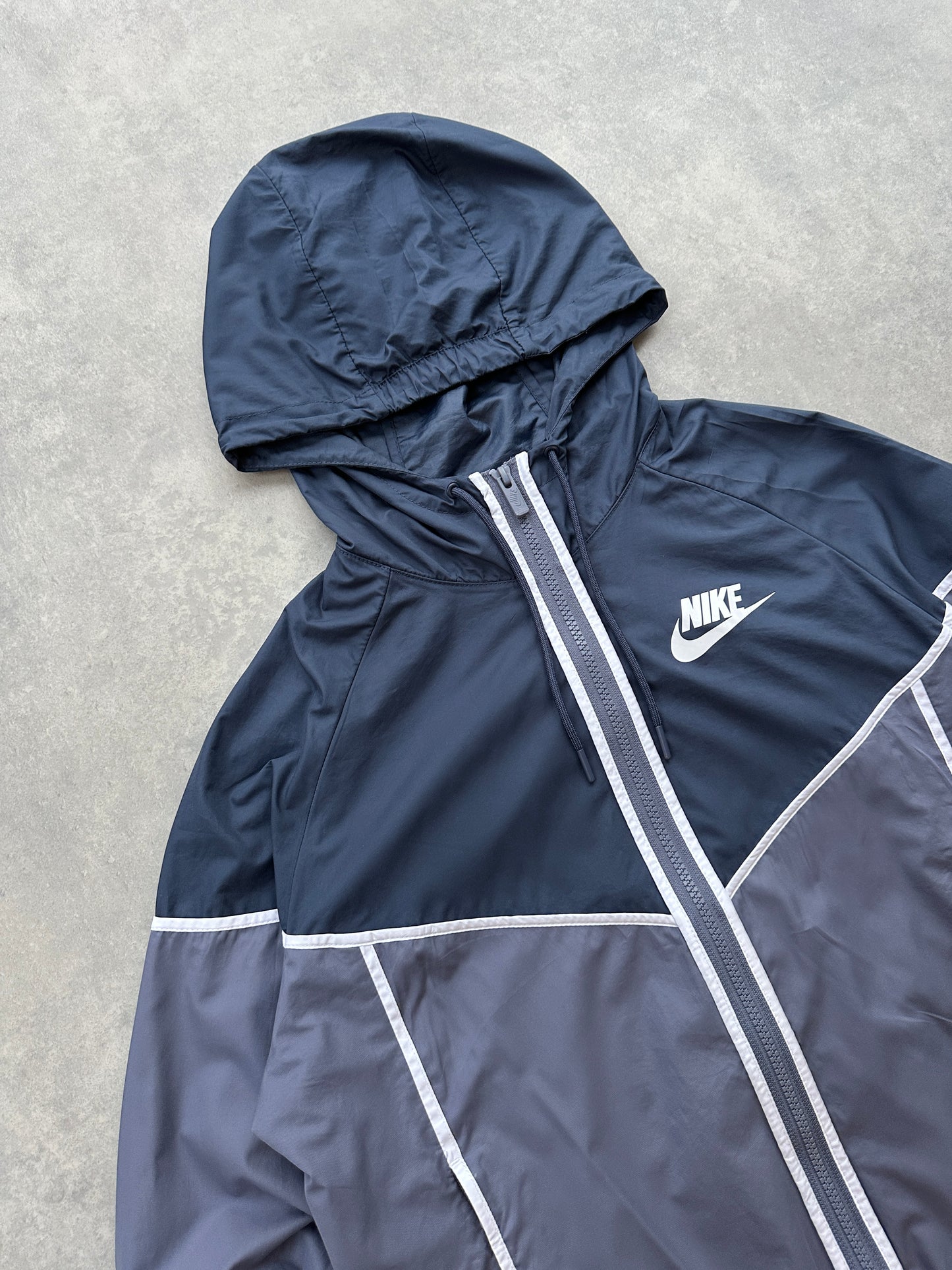 Nike Windrunner ženska šuškava jakna (M)