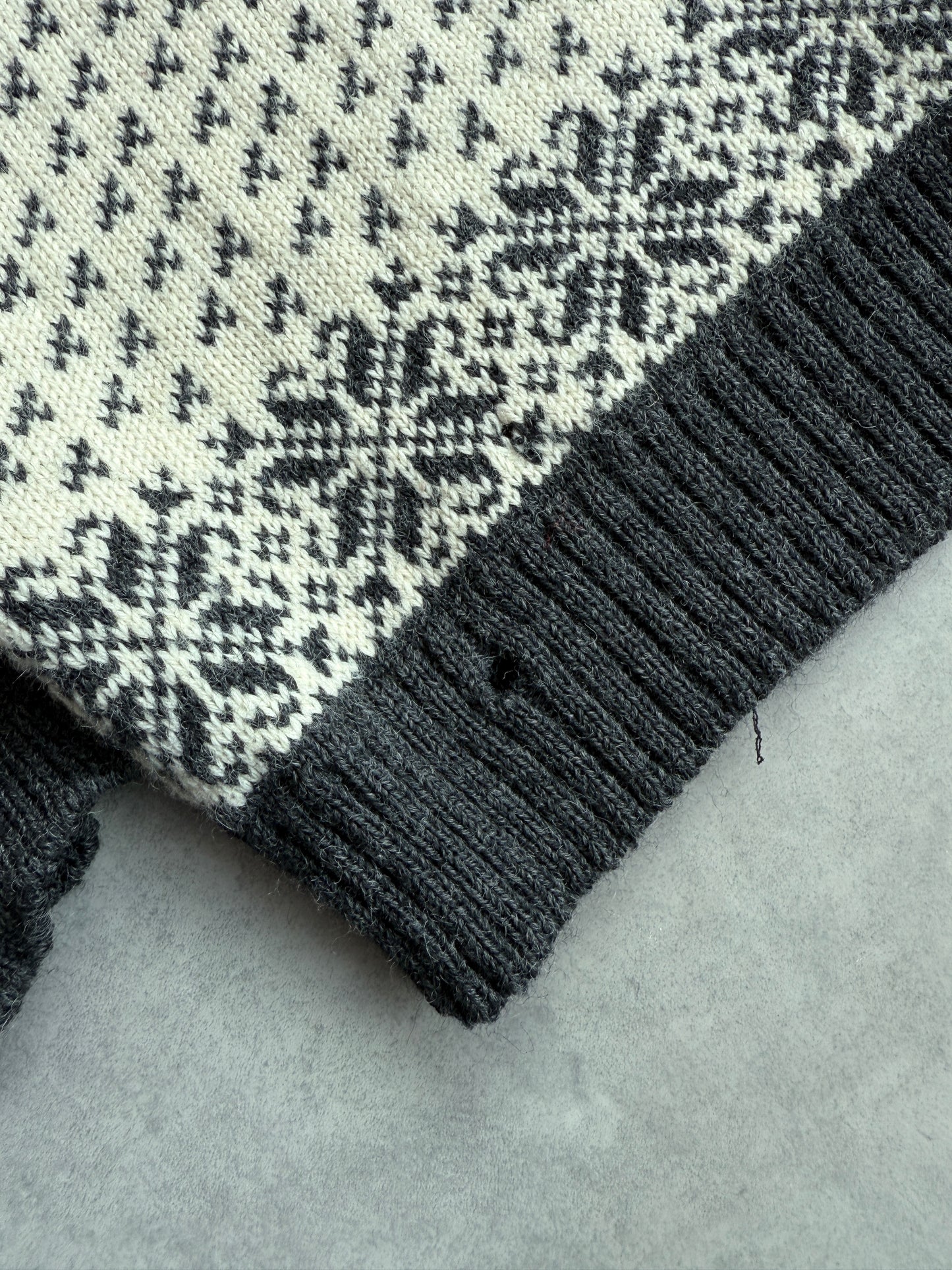 Skjaeveland vintage muški džemper (L)