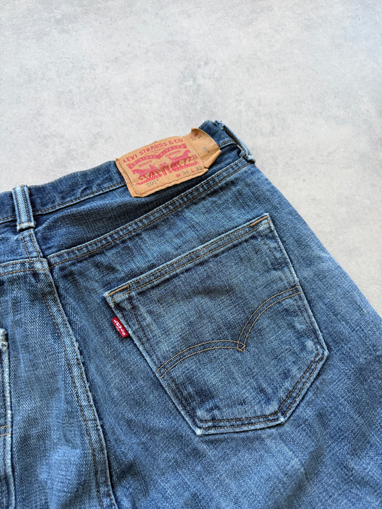 Levis 501 muške farmerke (34x32)