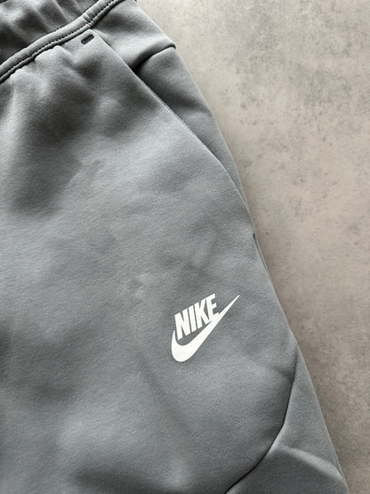 Nike Tech Fleece muška siva trenerka (XS)