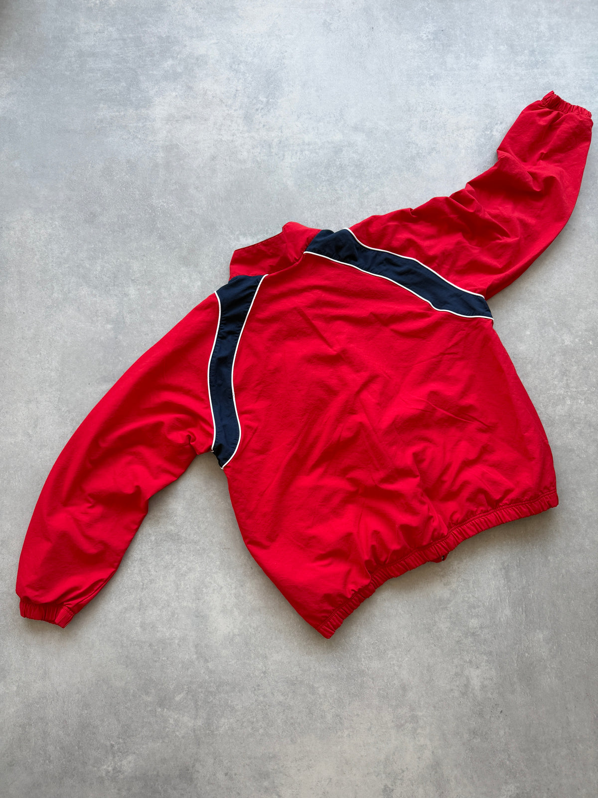 Nike 00s muška crvena šuškava dukserica (XL)