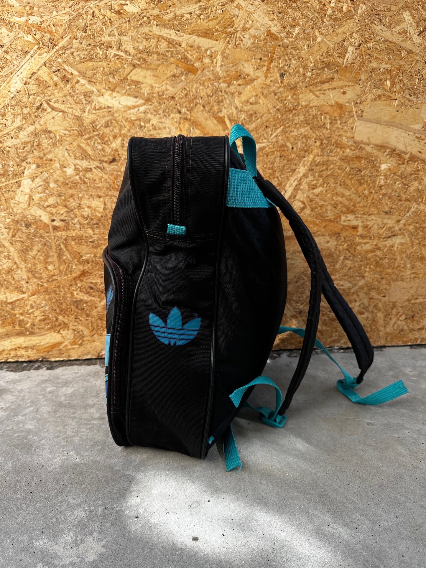 Adidas West Germany 80s školski ruksak