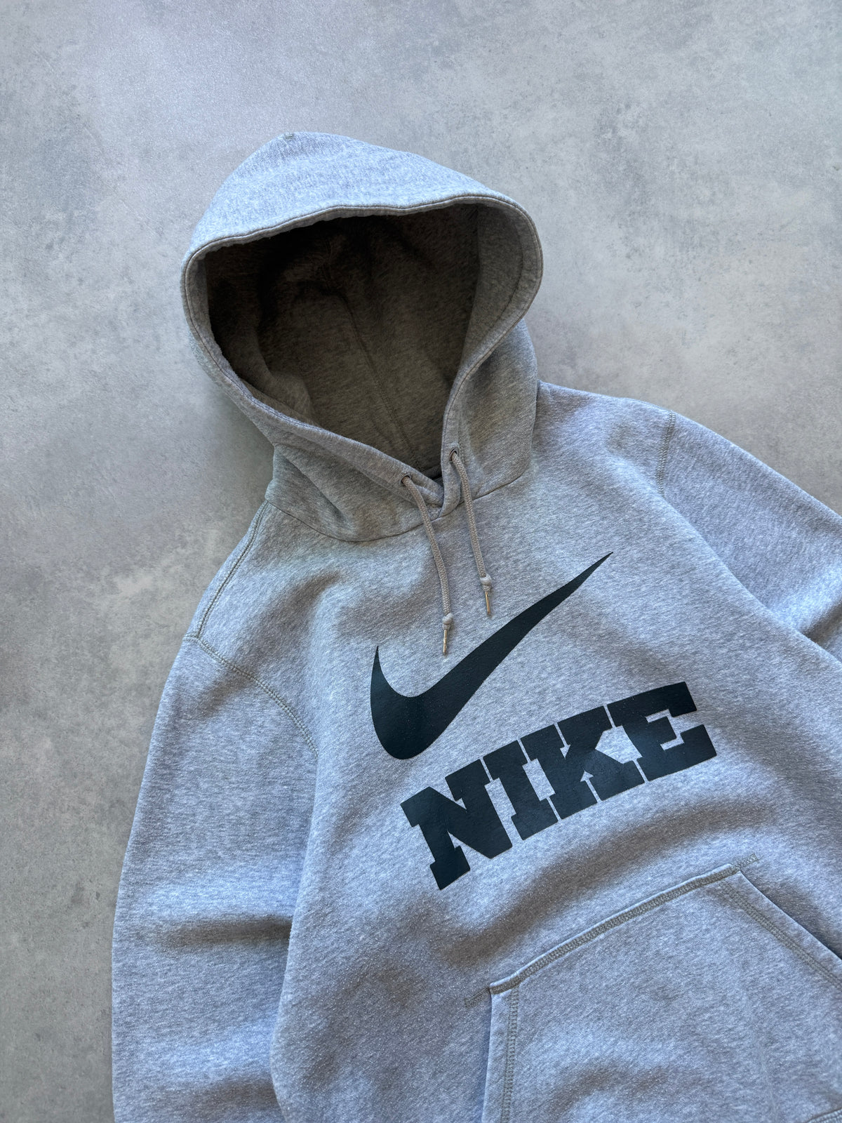Nike muška basic siva dukserica (S)