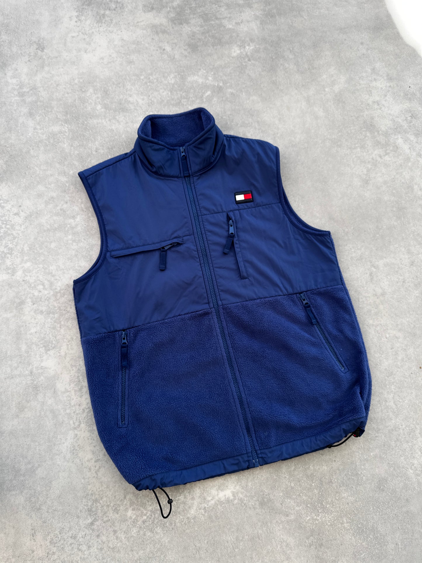 Tommy Hilfiger 2000s muski fleece prsluk (S)