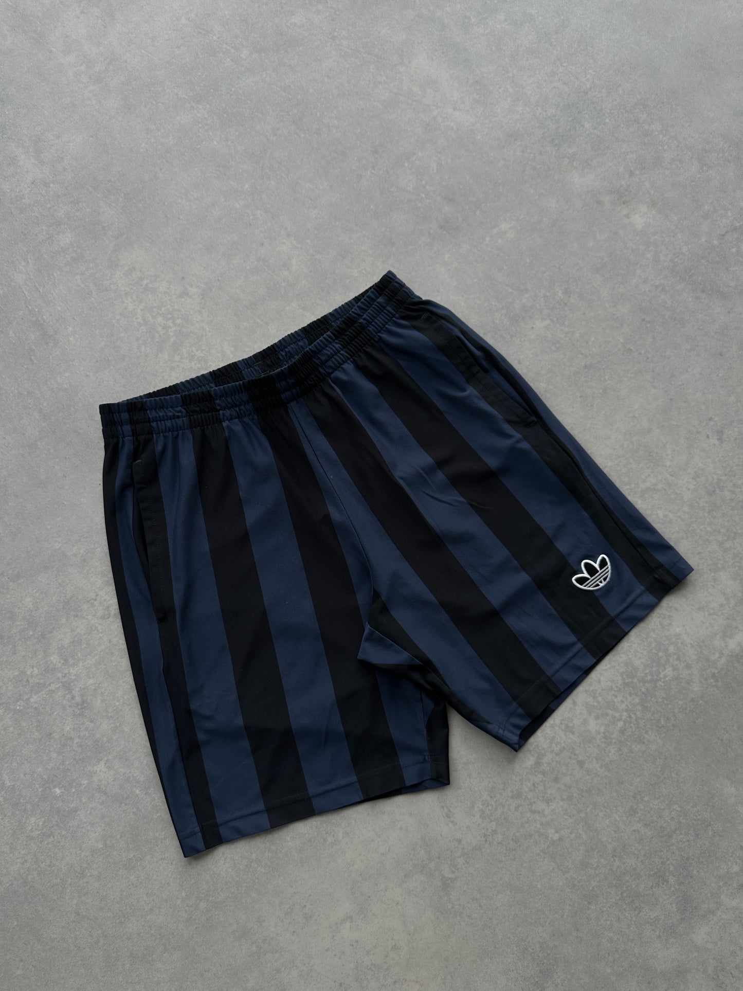 Adidas retro muški šorc (S)