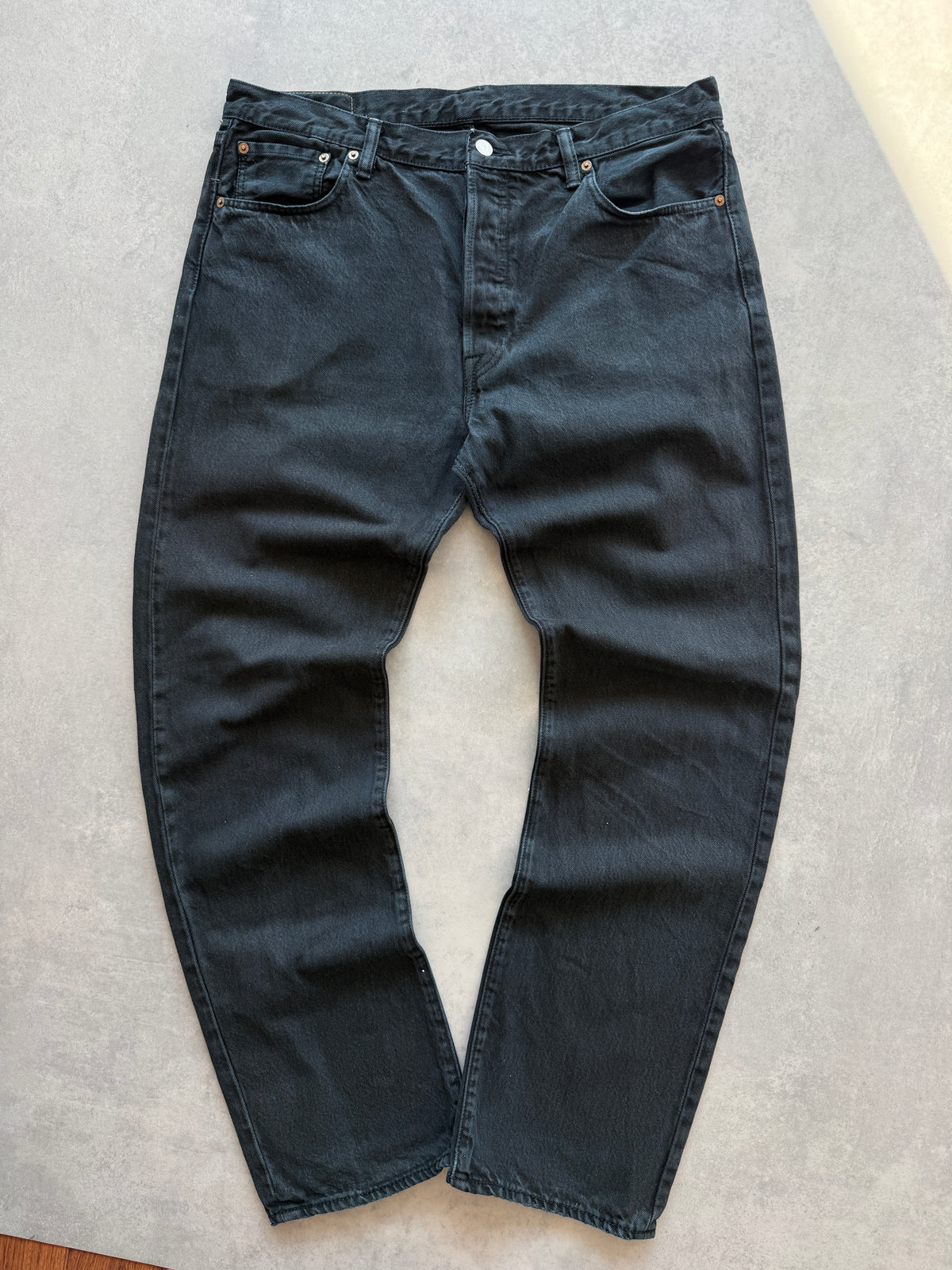 Levis 501 muške crne farmerke (36x34)