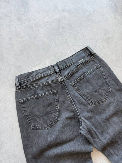 Hugo Boss muške relaxed fit crne farmerke (32)