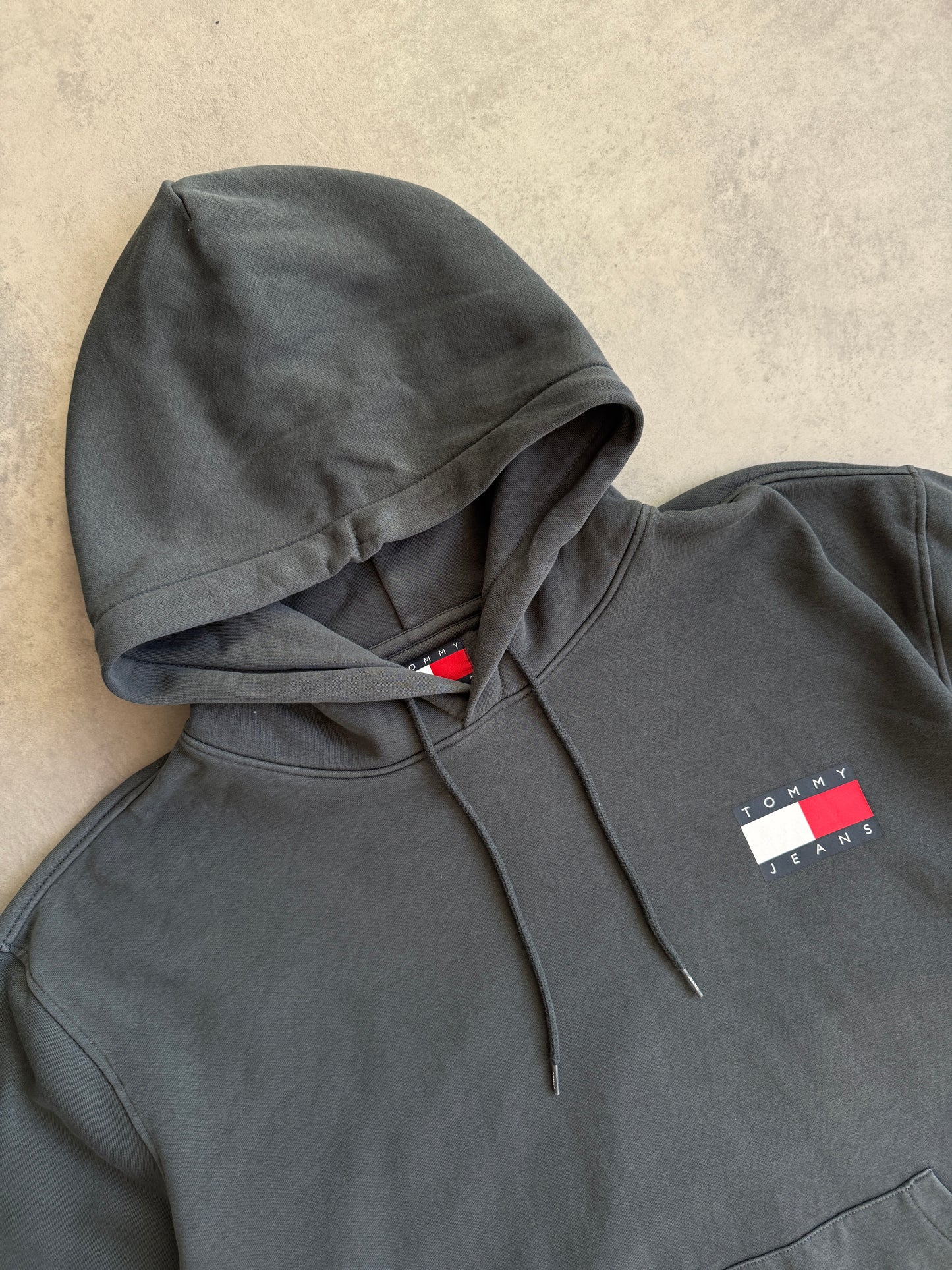 Tommy Jeans muška siva dukserica (4XL)