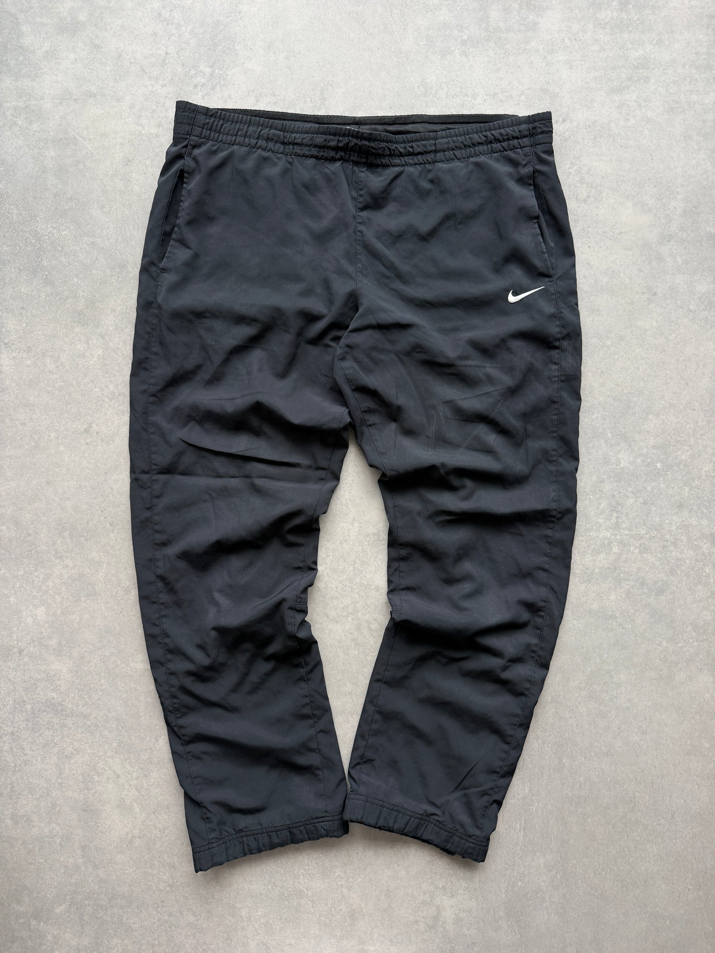 Nike muška crna basic šuškava trenerka (L)