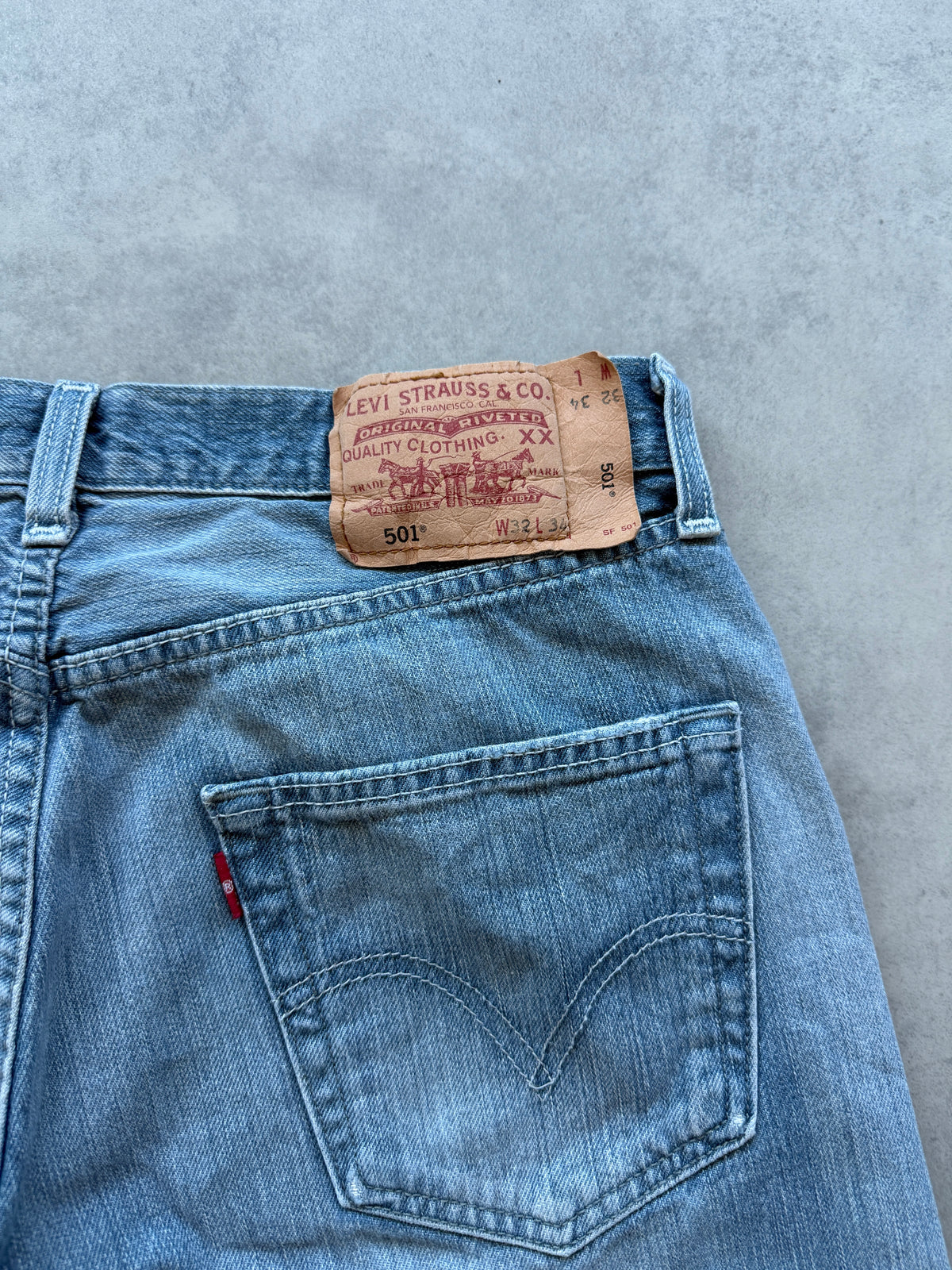 Levis 501 muške svijetlo plave farmerke (32x34)