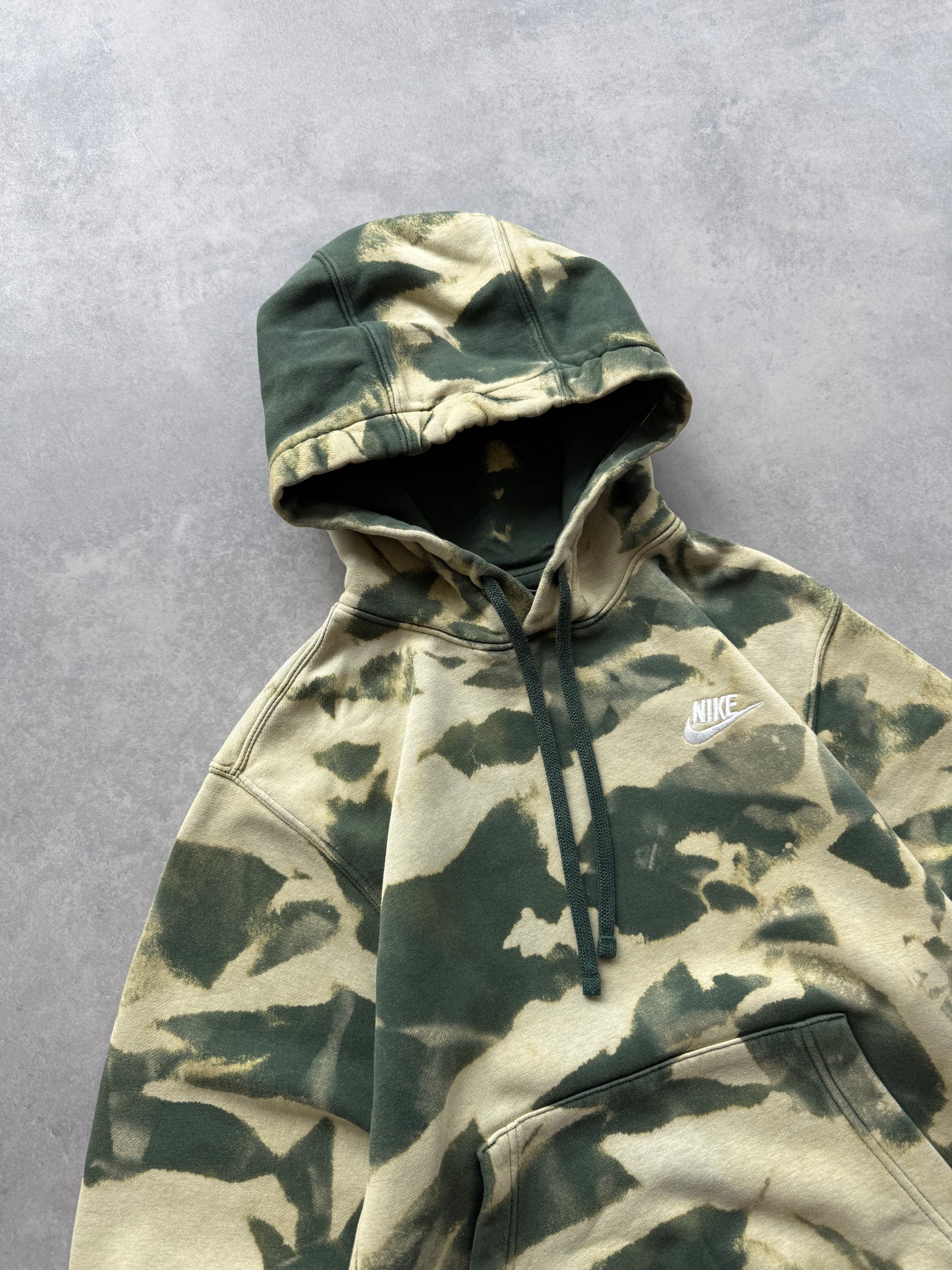 Nike muška zelena bleech dye dukserica (XS)