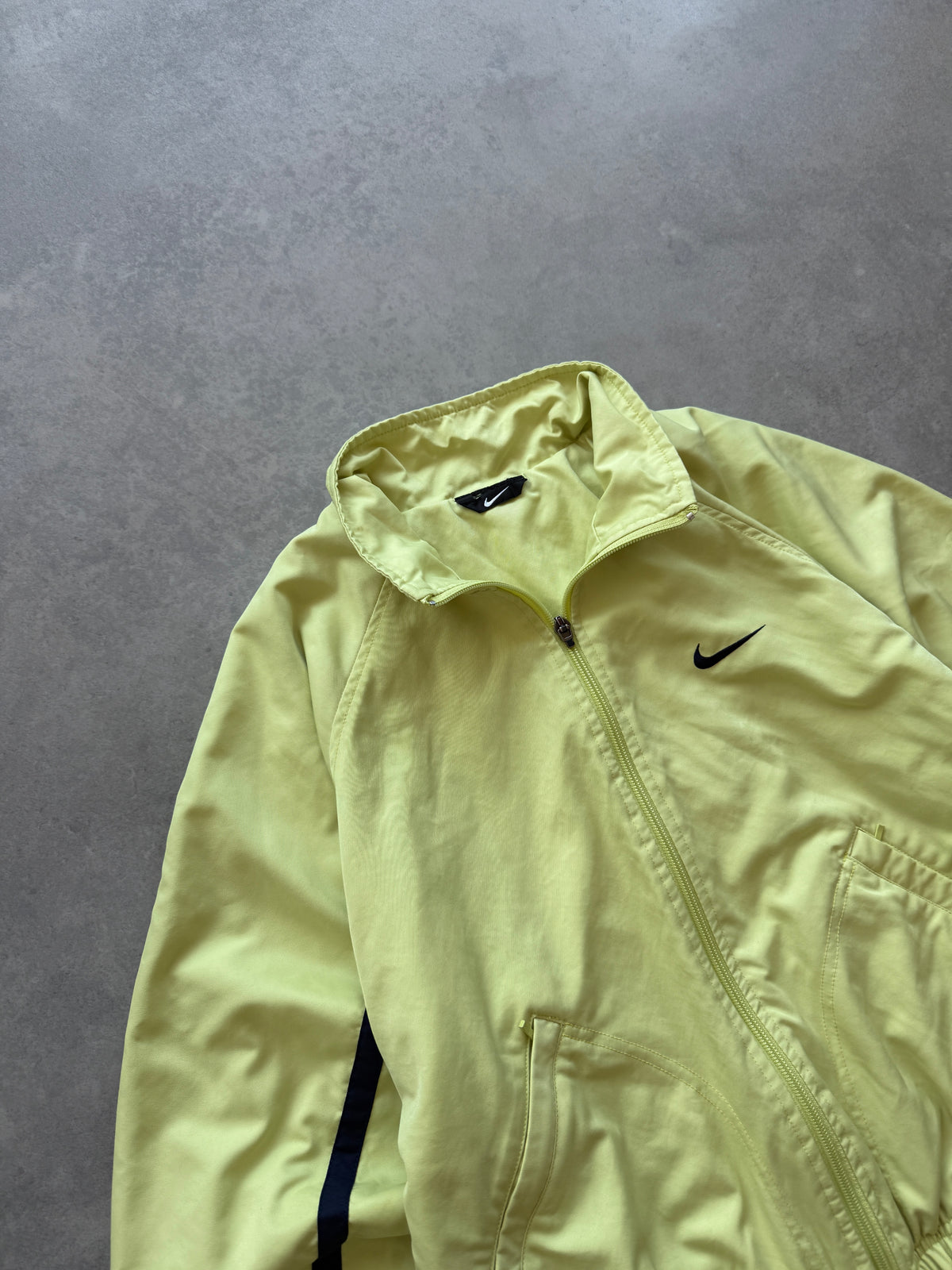 Nike vintage 90s ženska oversized šuškava dukserica (L)