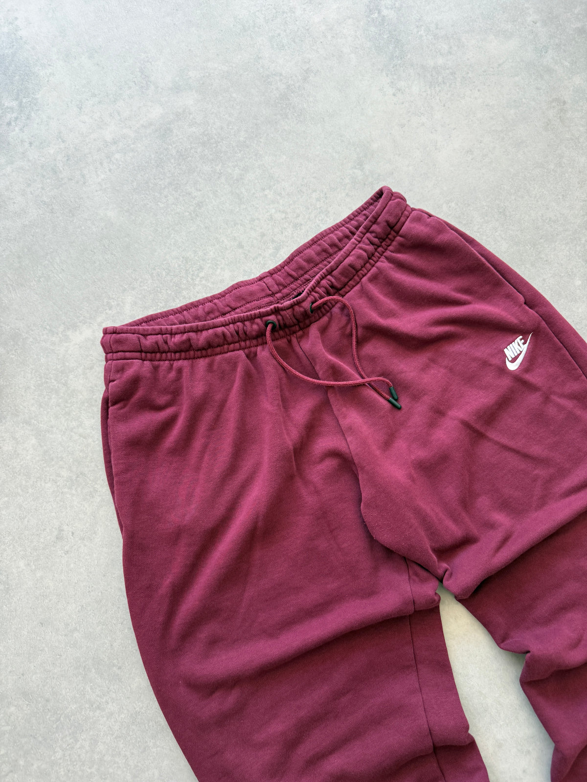 Nike ženska basic bordo trenerka (L)