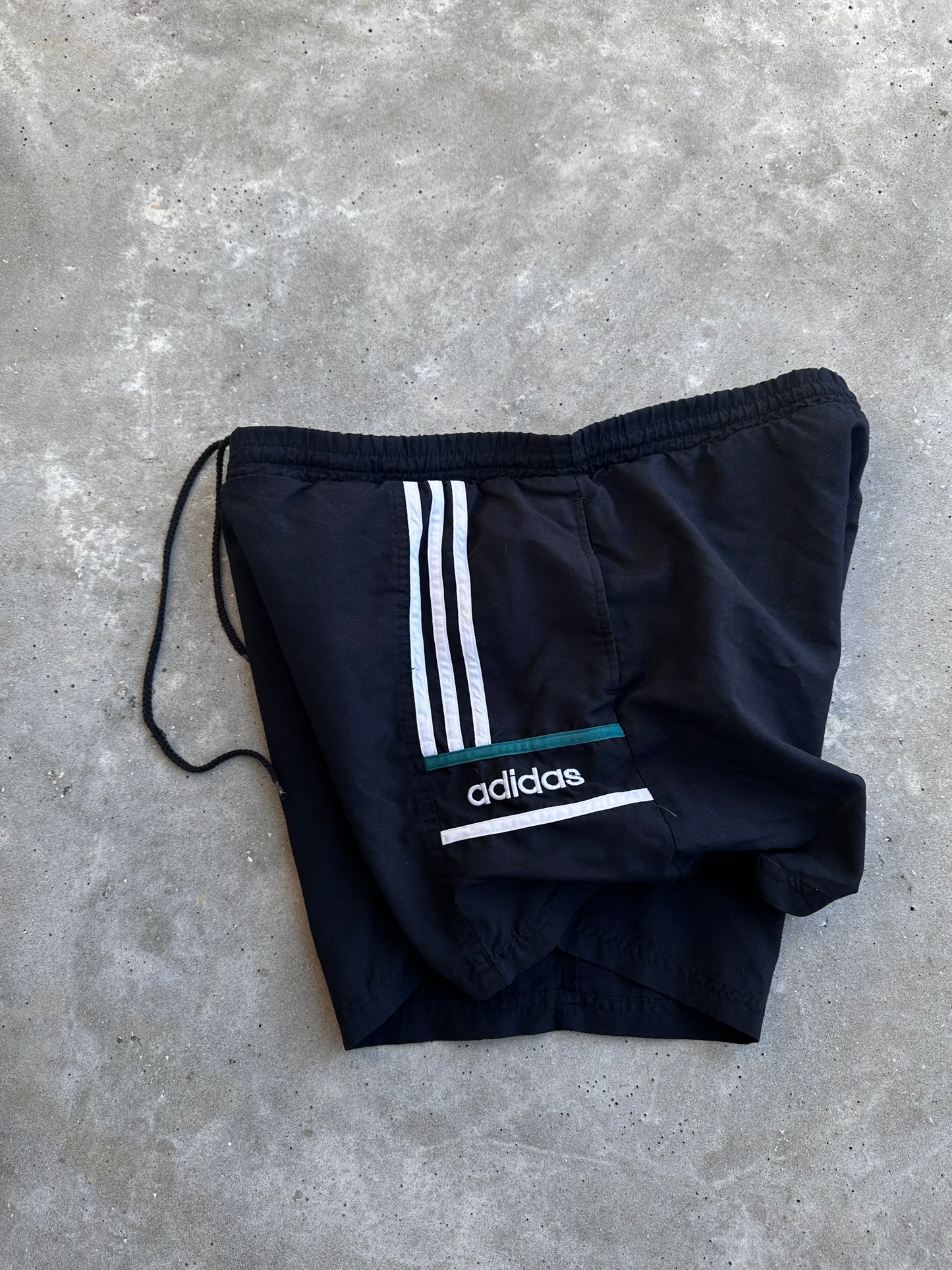 Adidas 90s muški vintage crni šorc (M)