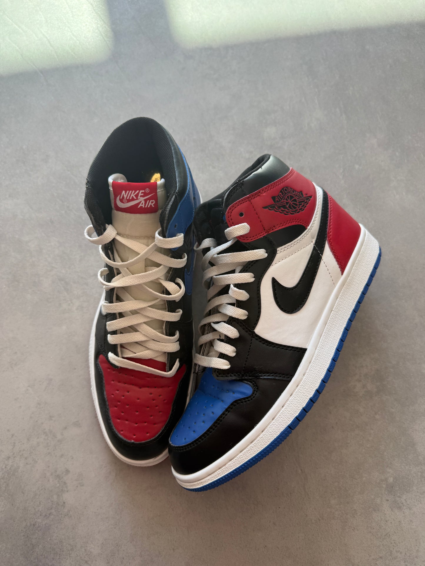 Nike Air Jordan 1 High OG Top 3 muške patike (43)