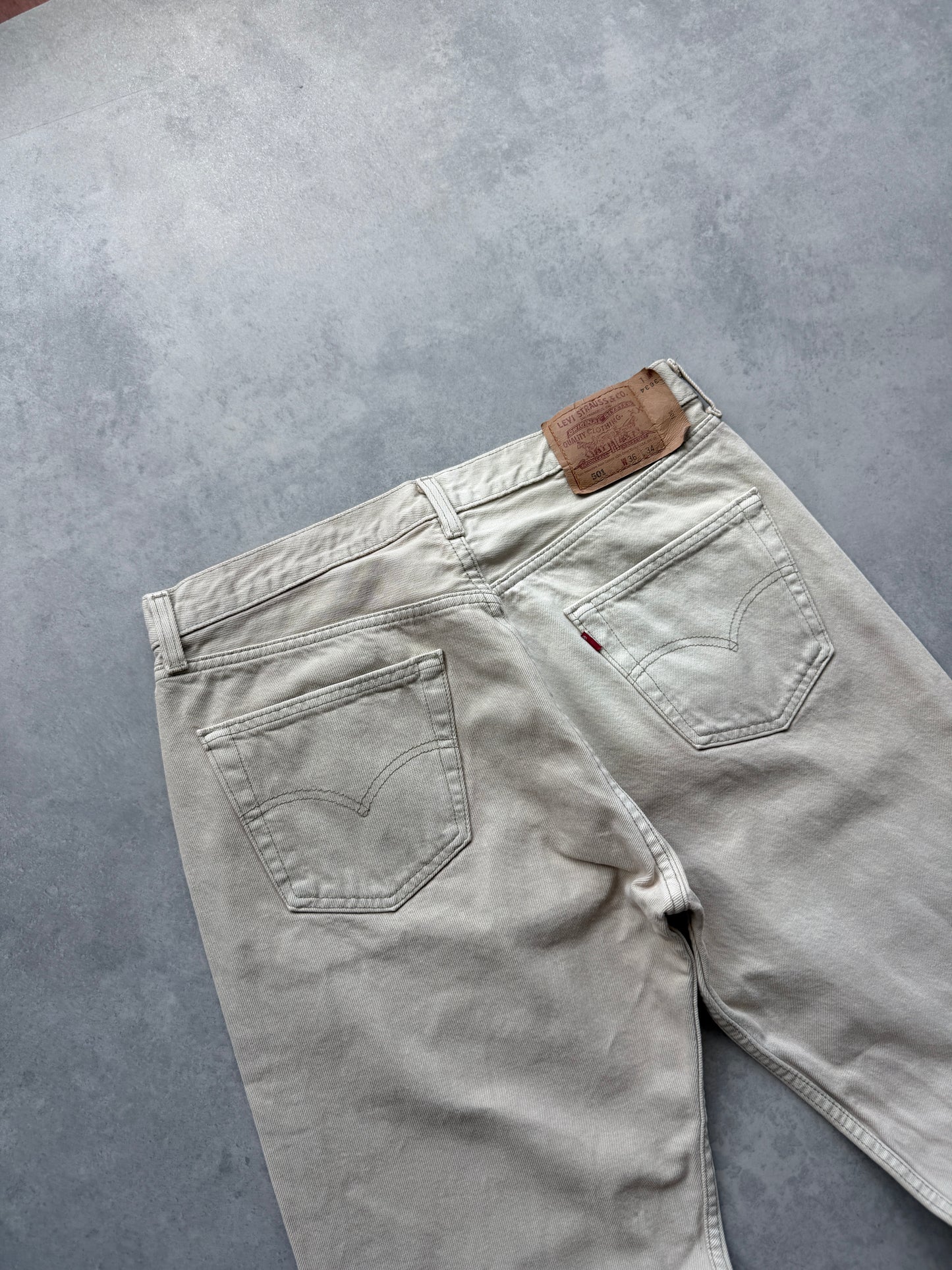 Levis 501 muške bež vintage farmerke (36x34)