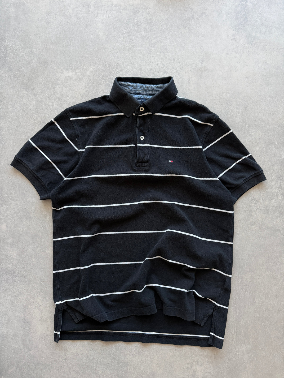 Tommy Hilfiger muška crna prugasta polo majica (M)