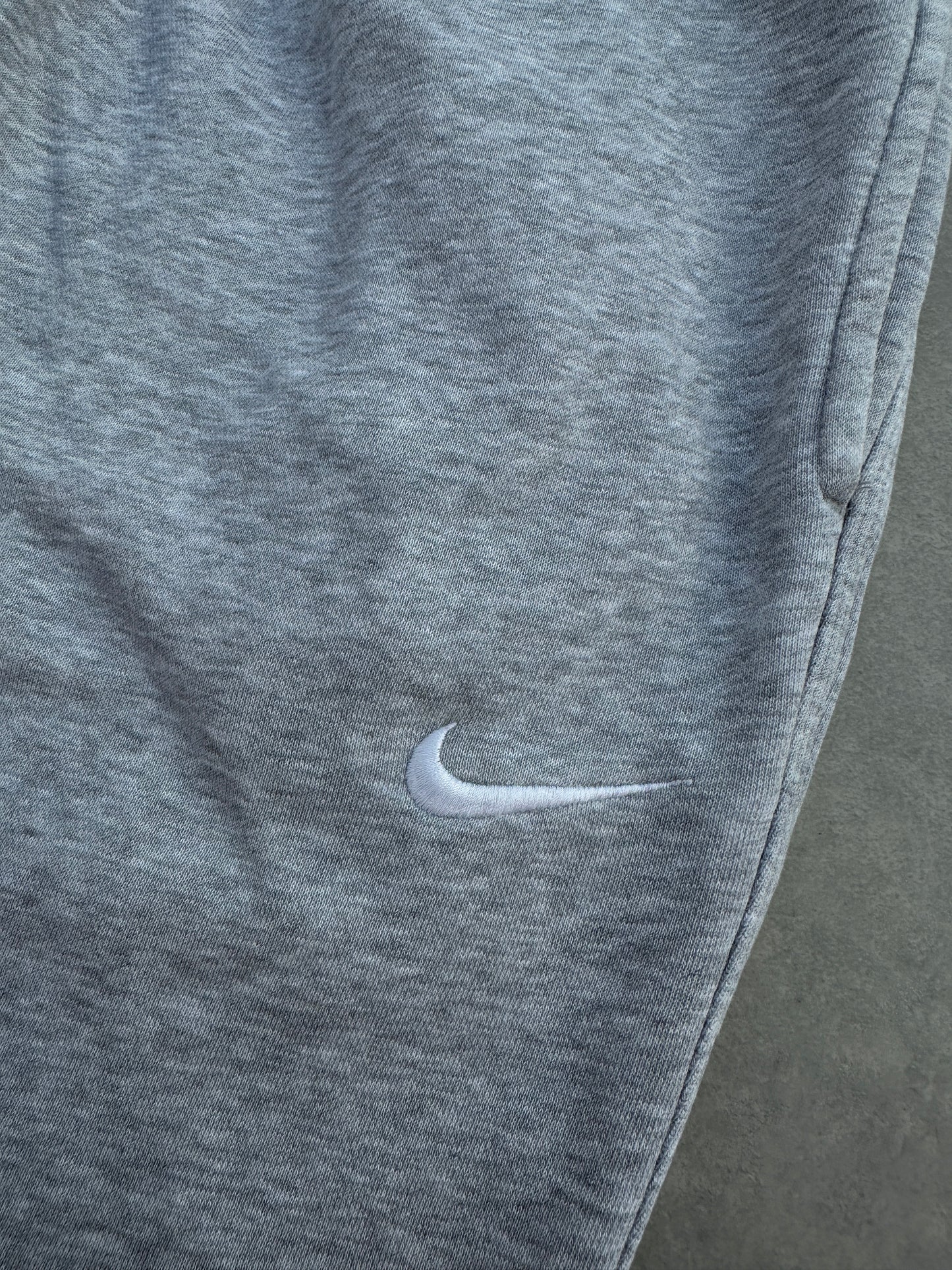 Nike basic ženska siva trenerka (XL)