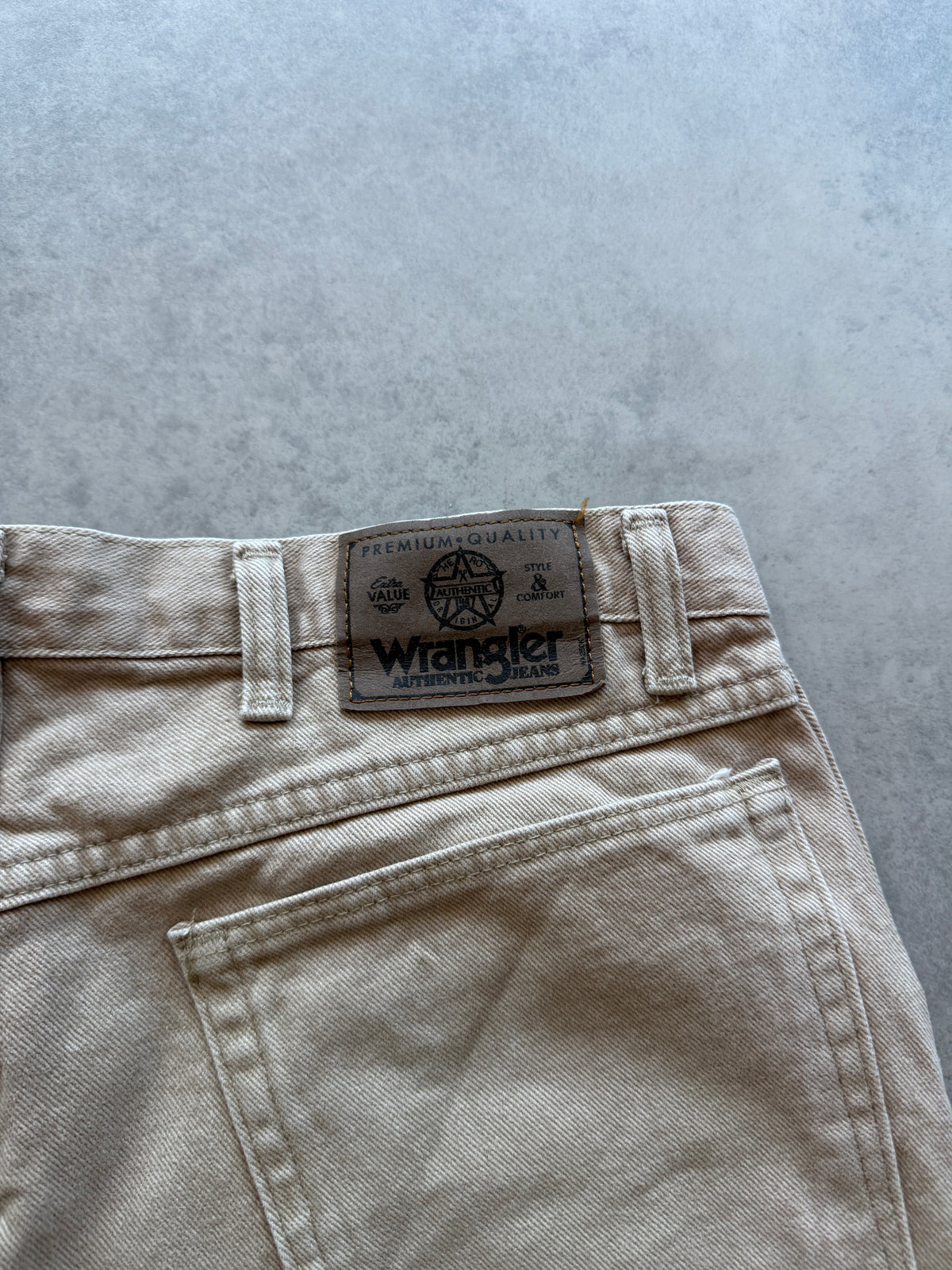 Wrangler vintage muške bež farmerke (34x32)
