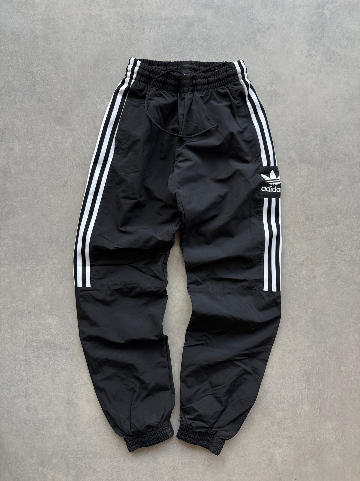 Adidas ženska crna šuškava trenerka (XS)