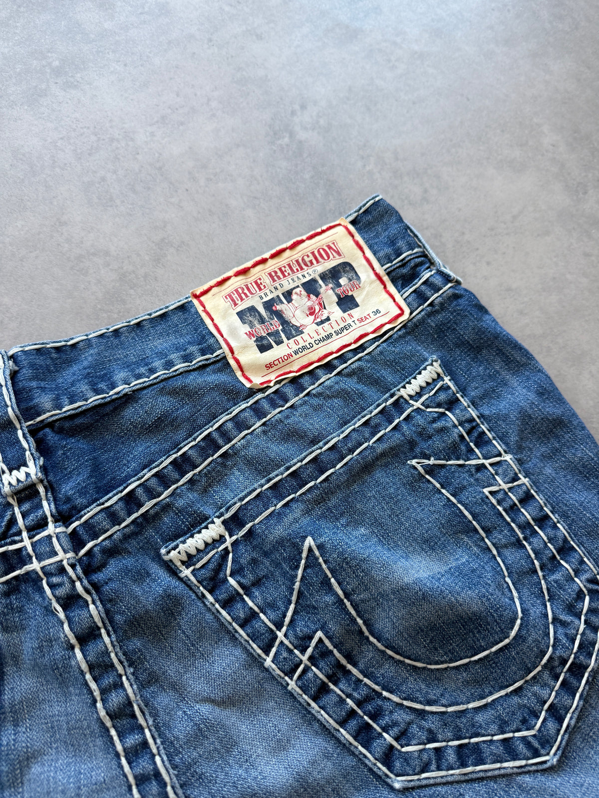 True Religion Y2K muške farmerke (38)