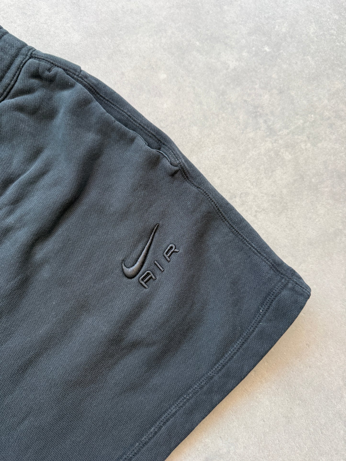 Nike ženski kratki crni šorc (XL)