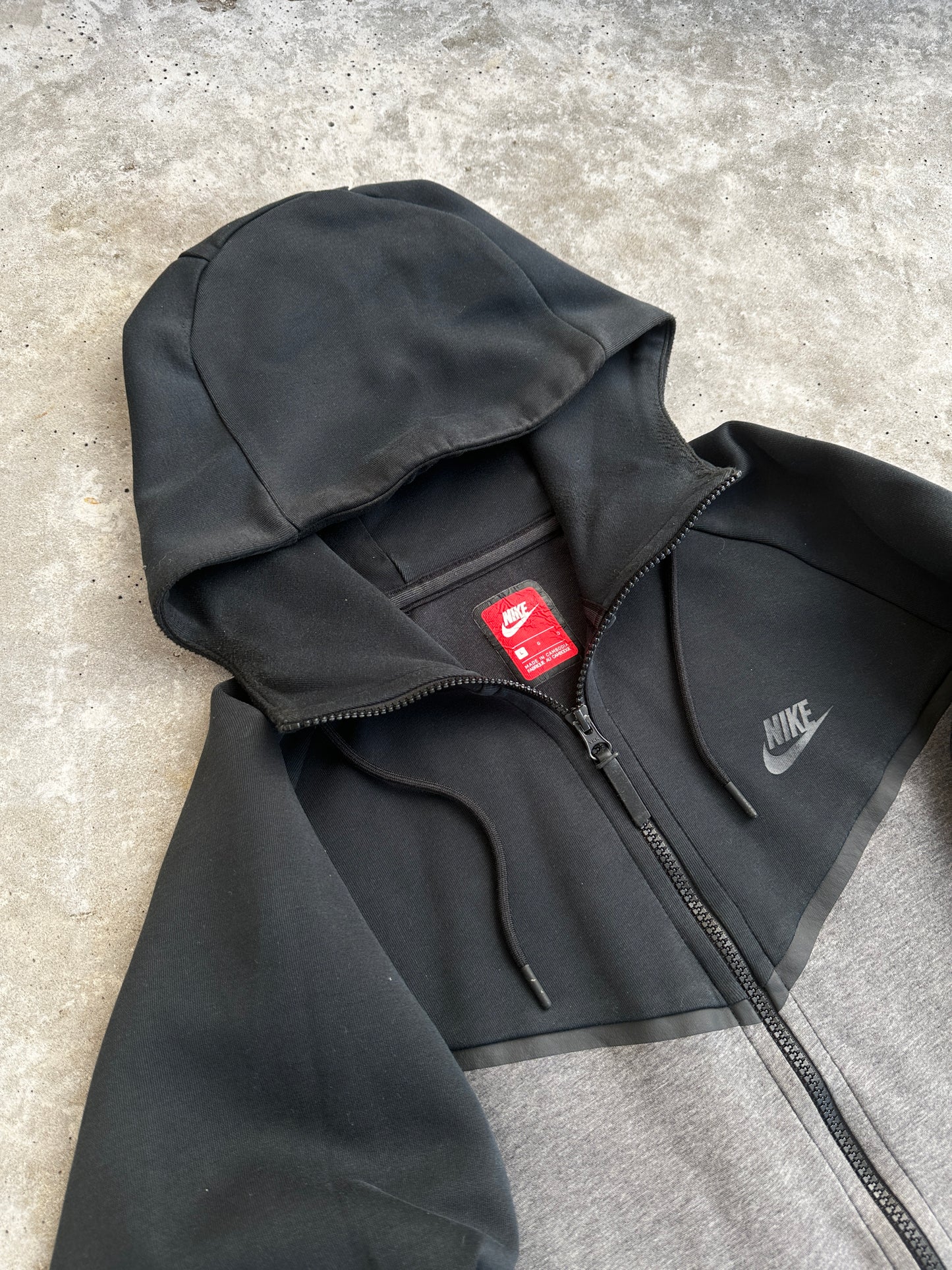 Nike Tech Fleece muški komplet (L)