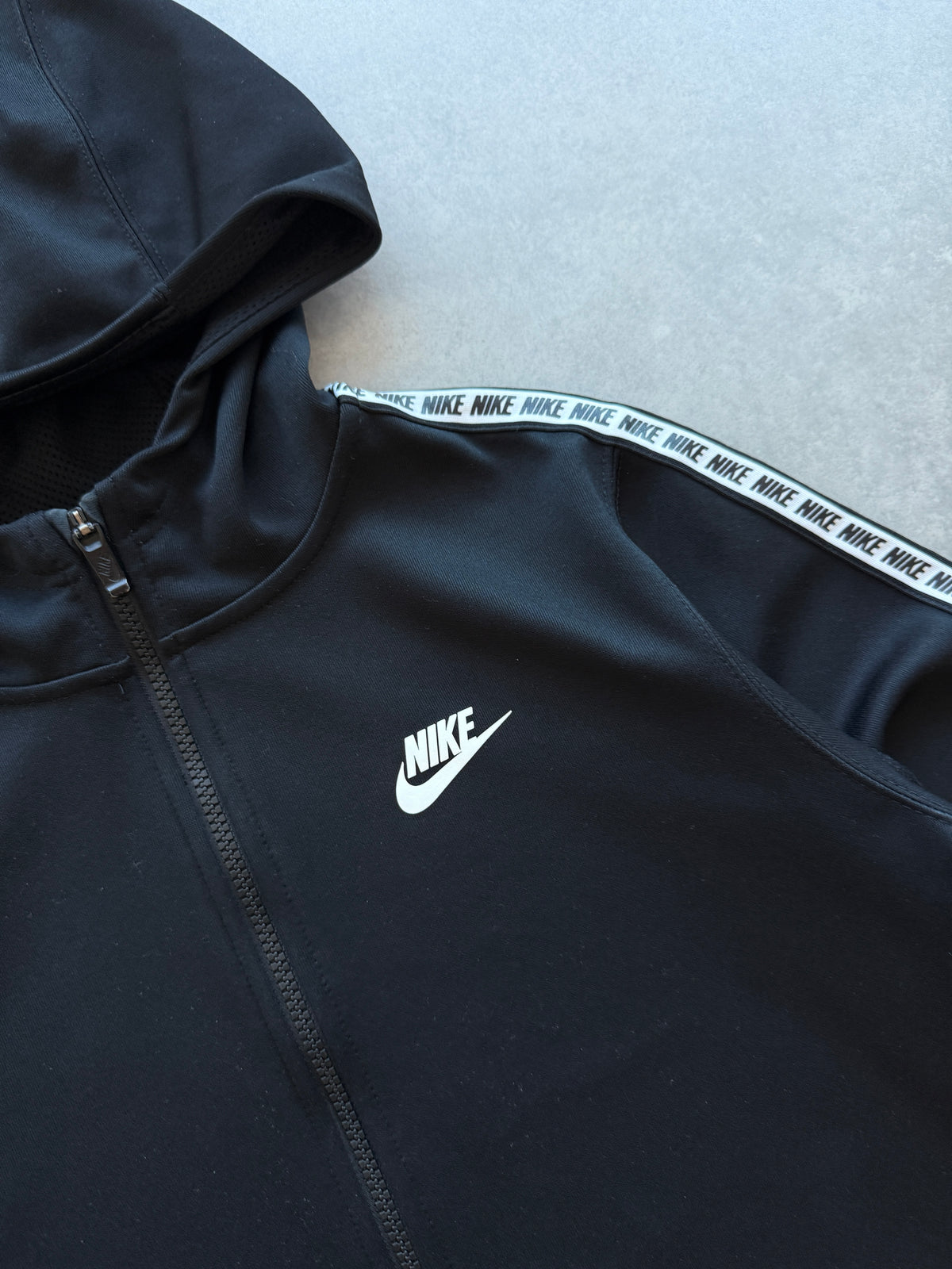 Nike ženska crna zip dukserica (L)