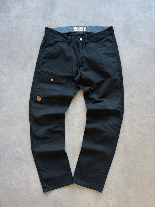 Fjallraven muške crne hlace (S)