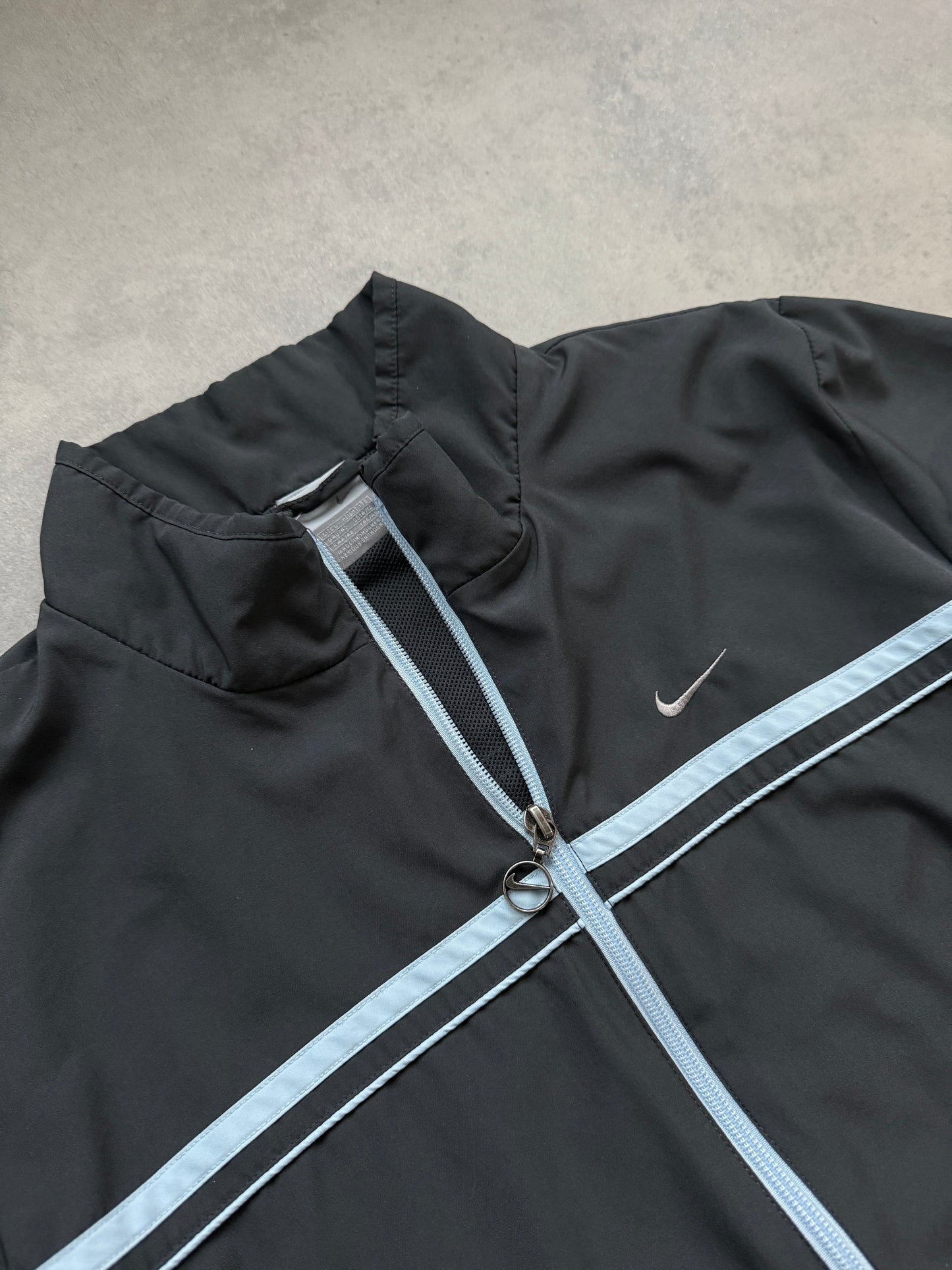 Nike ženska šuškava dukserica (L)