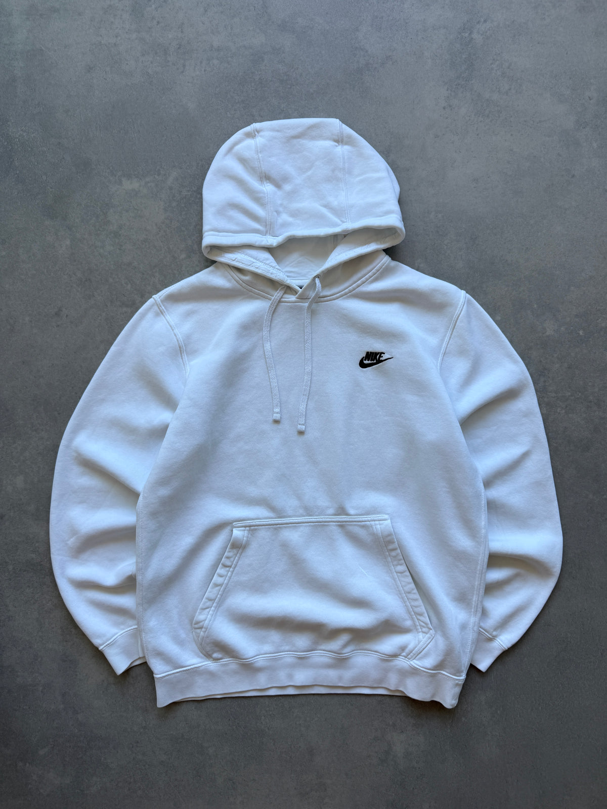 Nike muška basic bijela dukserica (M)