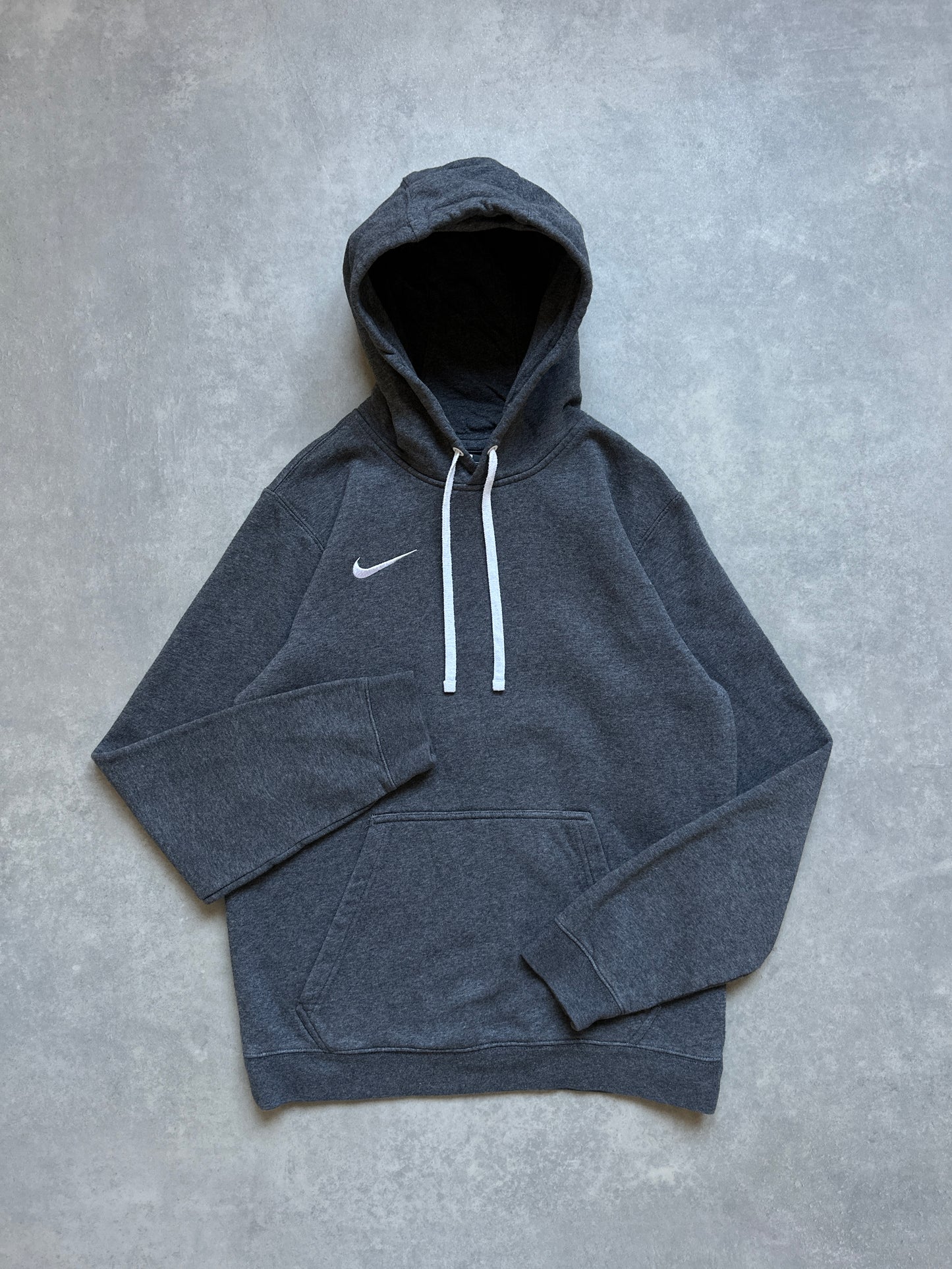 Nike muška basic siva dukserica (S)