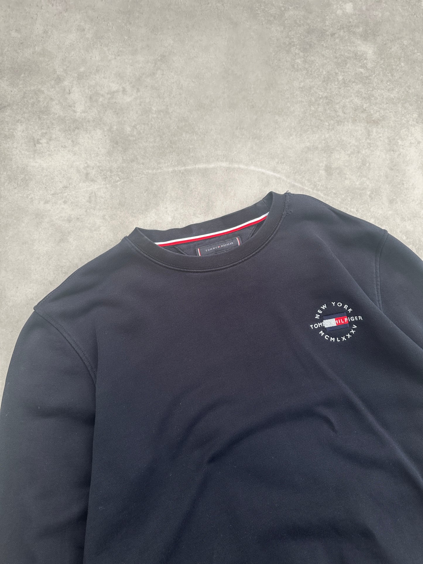 Tommy Jeans muška navy basic dukserica (L)