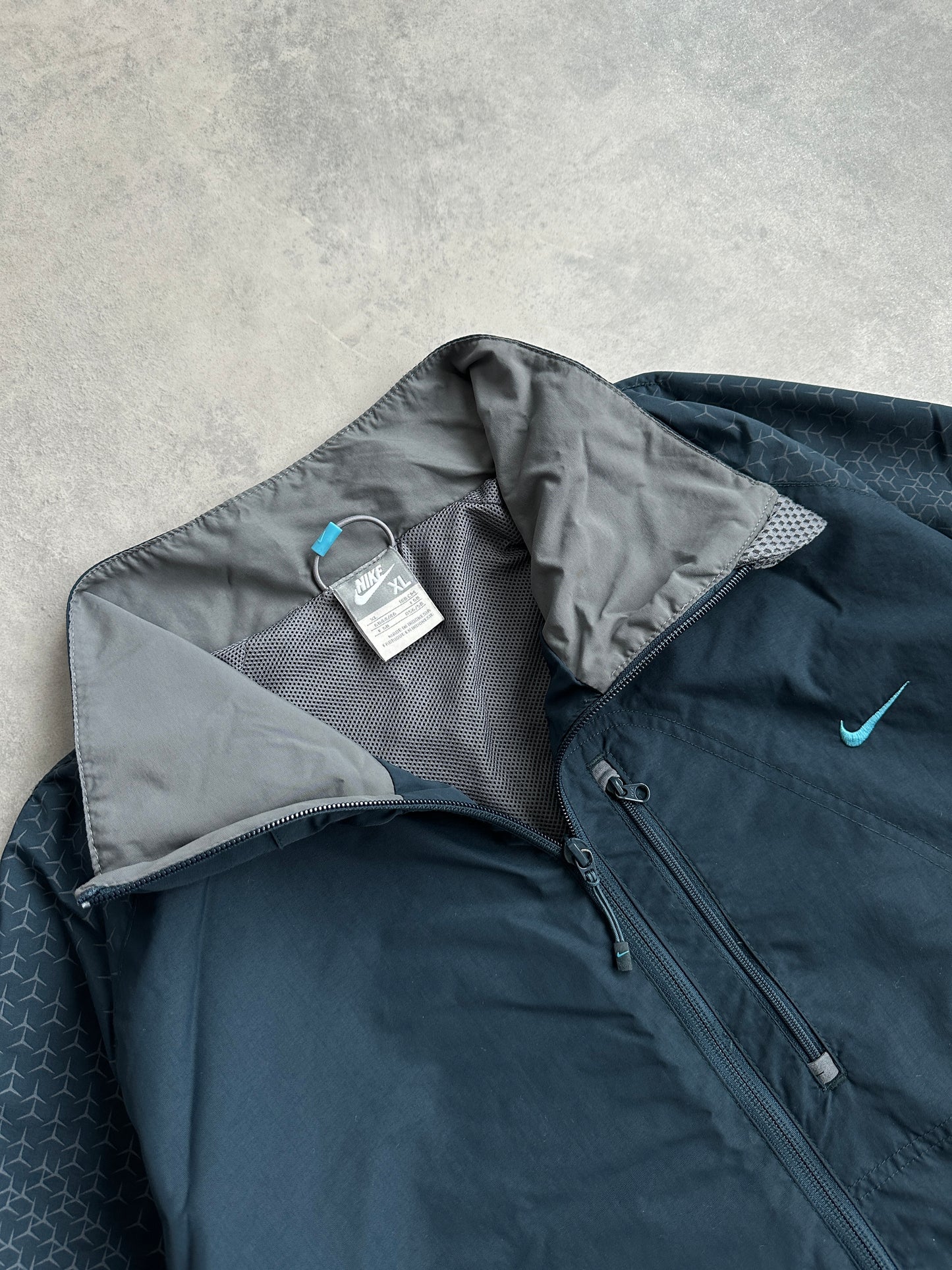 Nike x Mercedes Benz 2000s muška šuškava dukserica (XL)