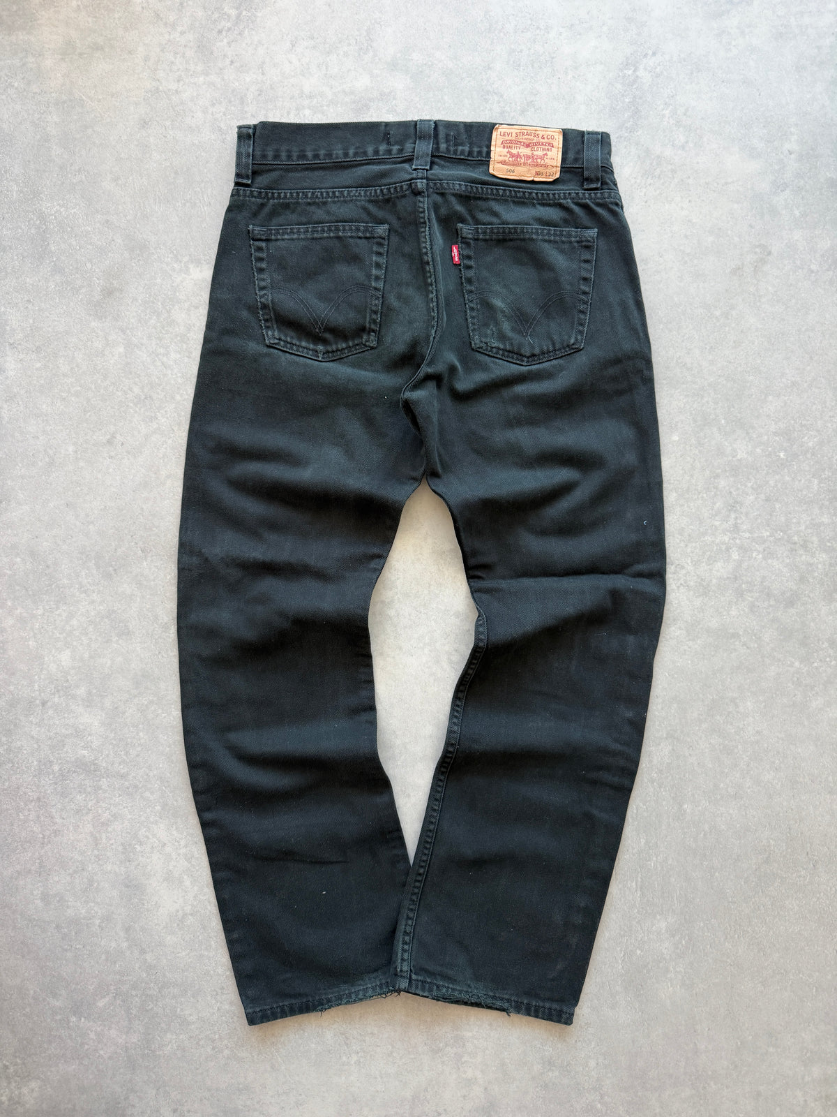 Levis 506 muške crne farmerke (33x32)