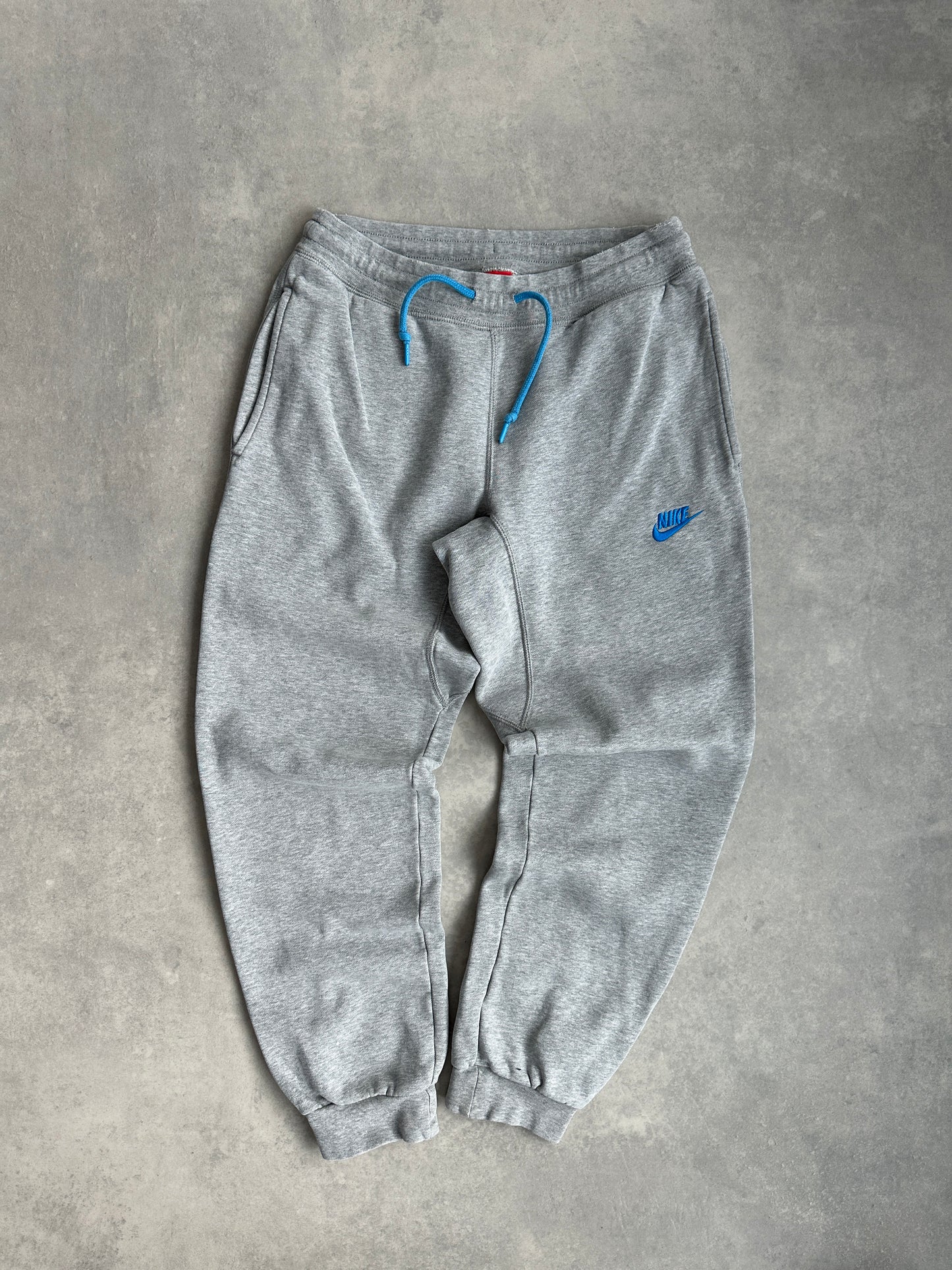 Nike muška siva trenerka (S)