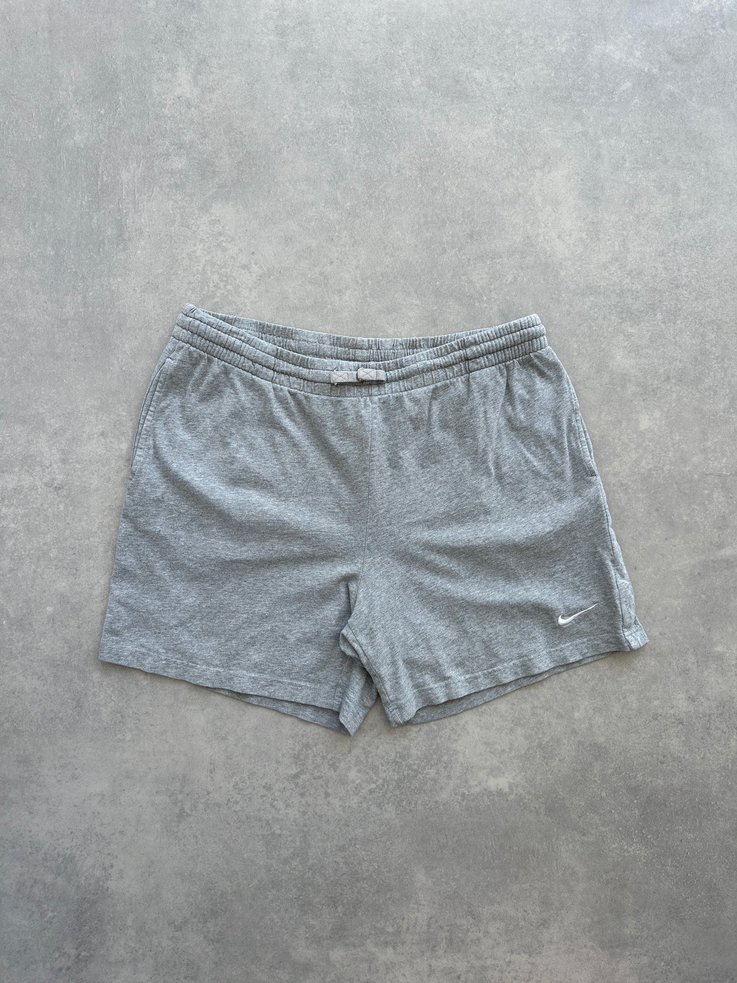 Nike muški basic sivi šorc (XL)